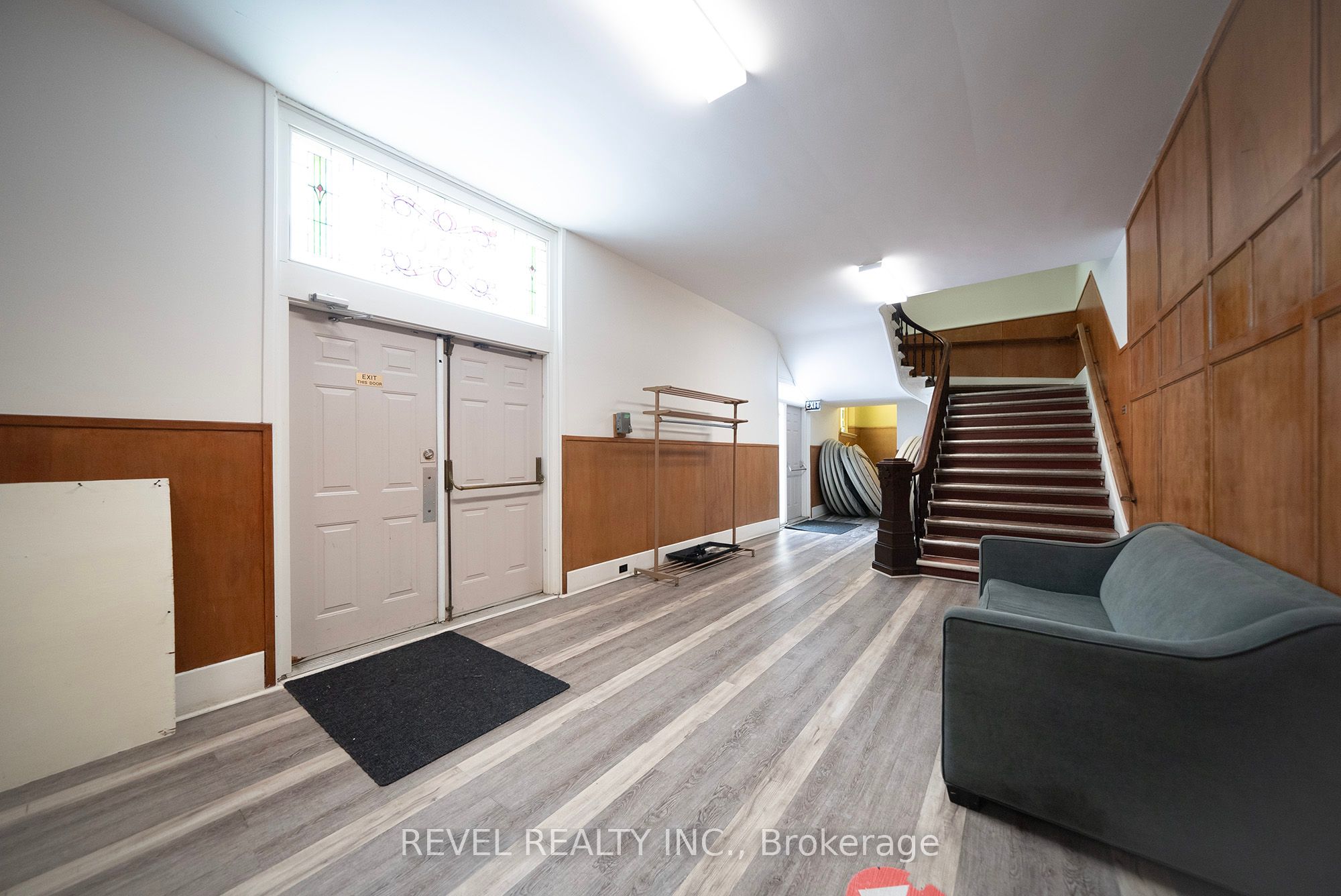 360 Colborne Street Property Photo 19