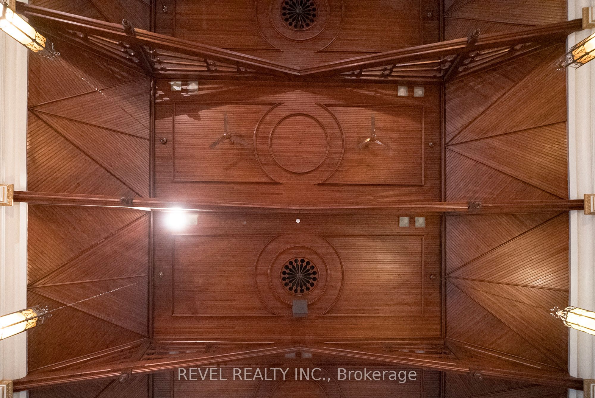 360 Colborne Street Property Photo 21