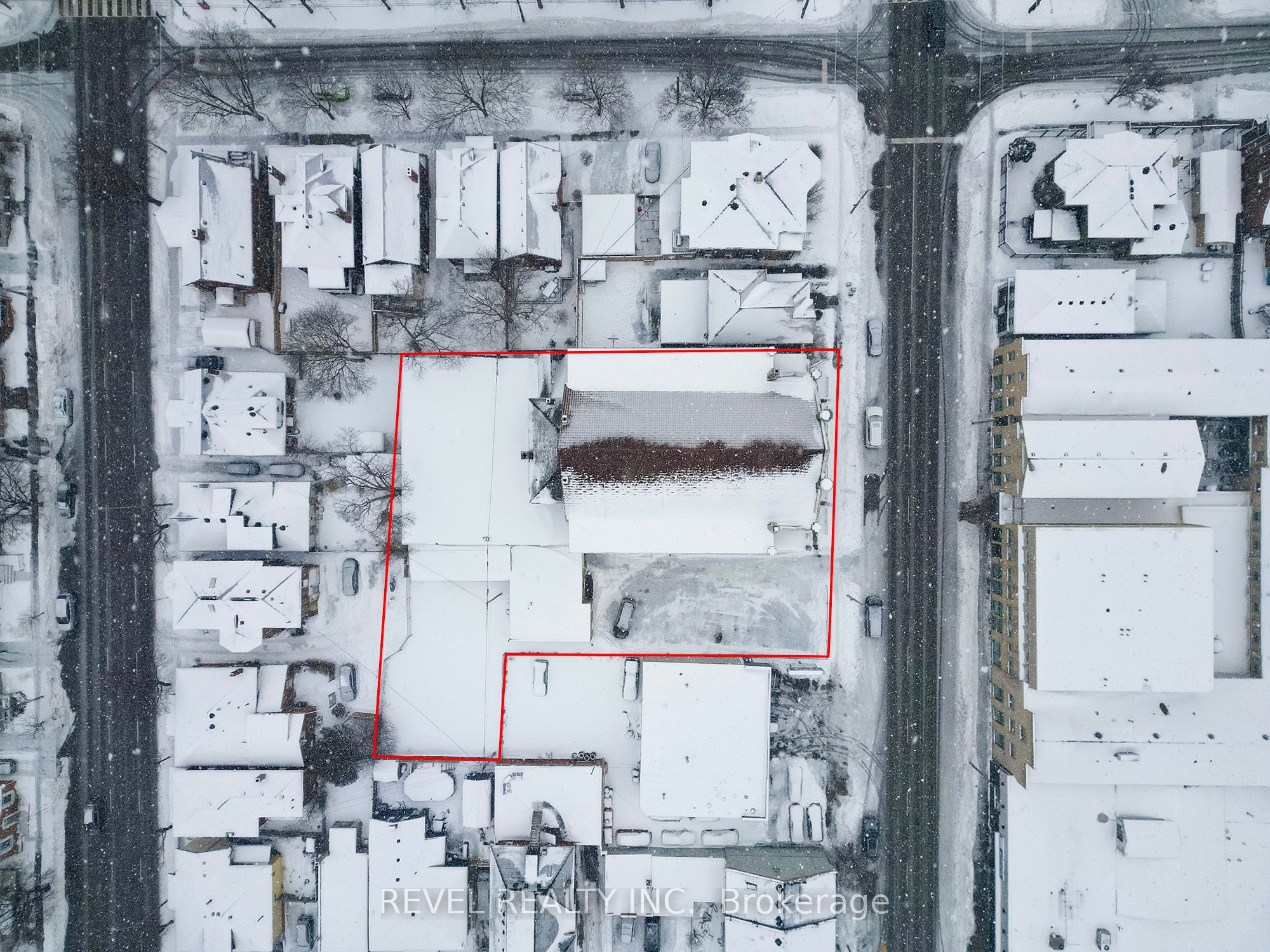 360 Colborne Street Property Photo 32