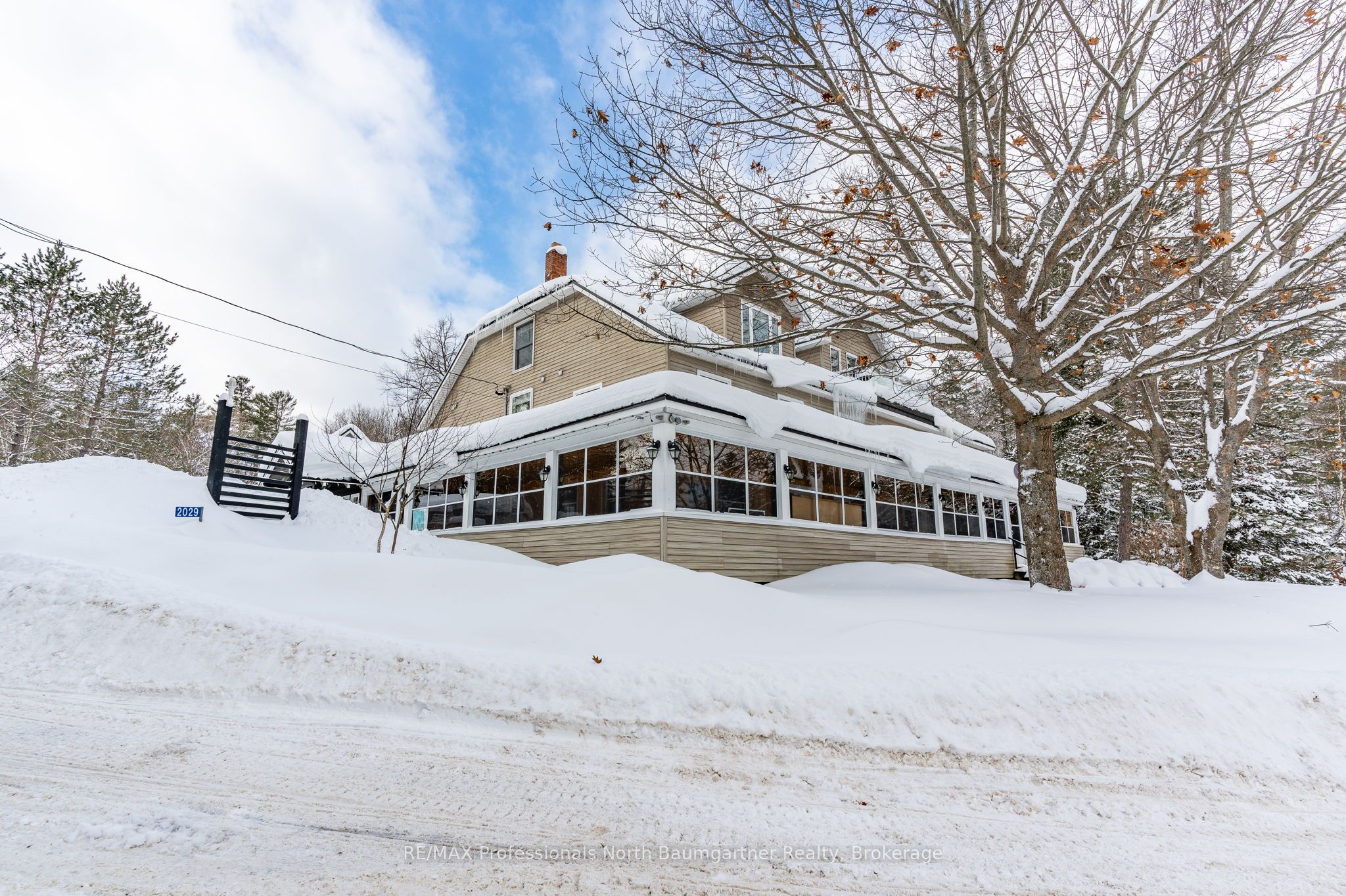#unit 4 - 2029 Little Hawk Lake Road Property Photo