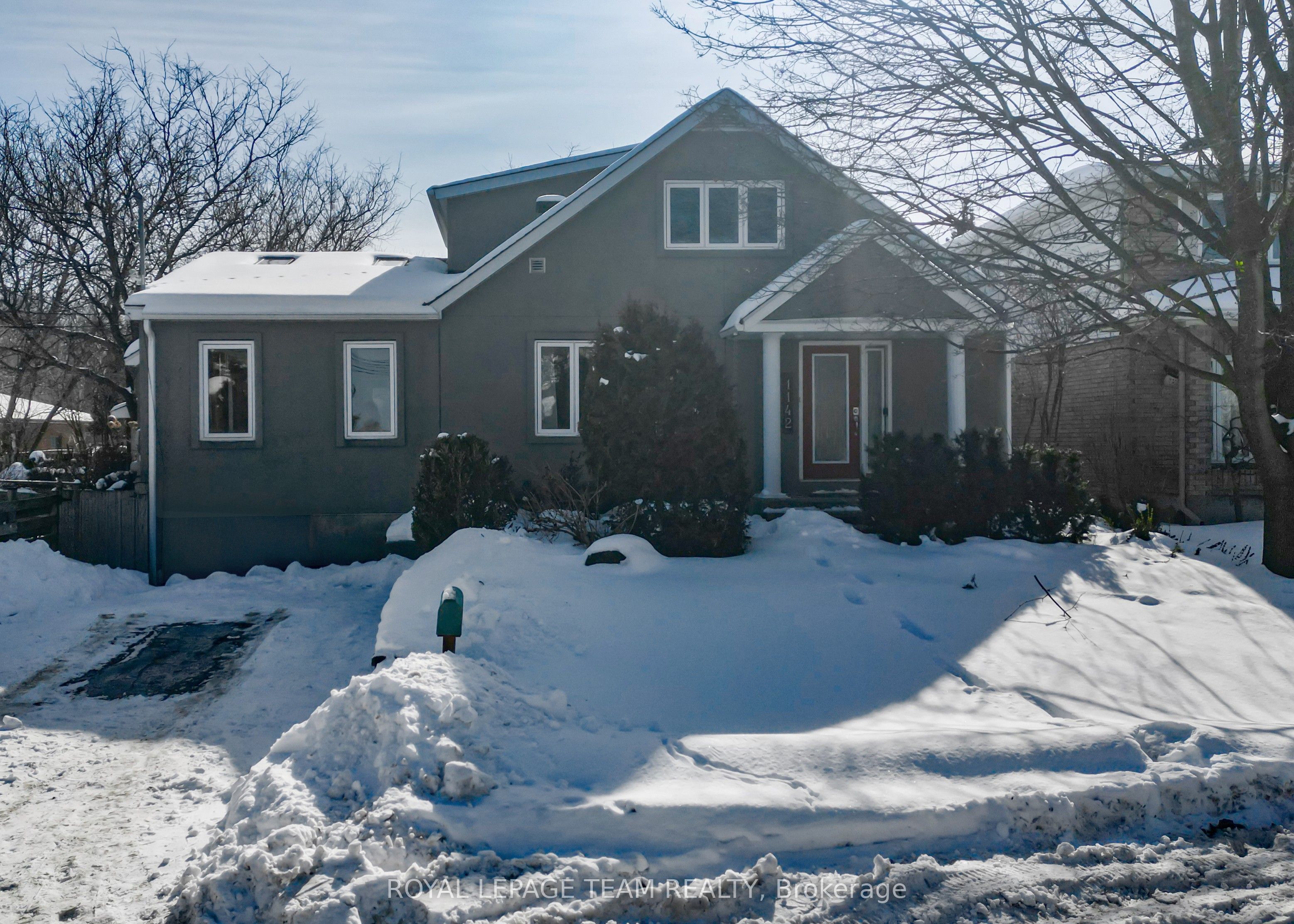K1j 7r4 Real Estate Listings Main Image