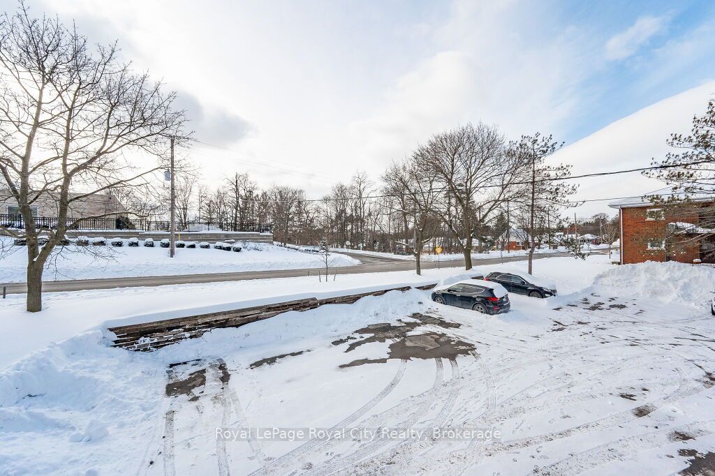 #107 - 1 Sunnylea Crescent Property Photo 28