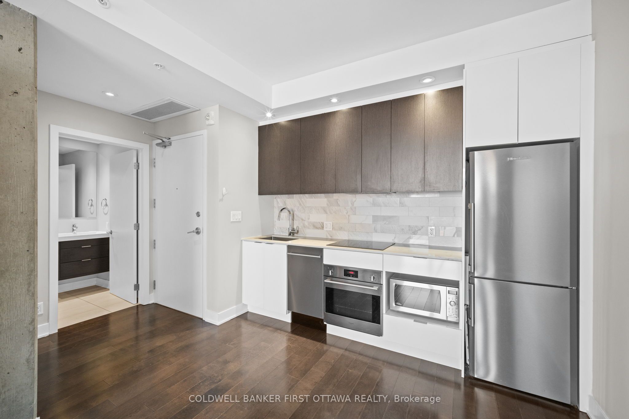 #1605 - 20 Daly Avenue Property Photo 5