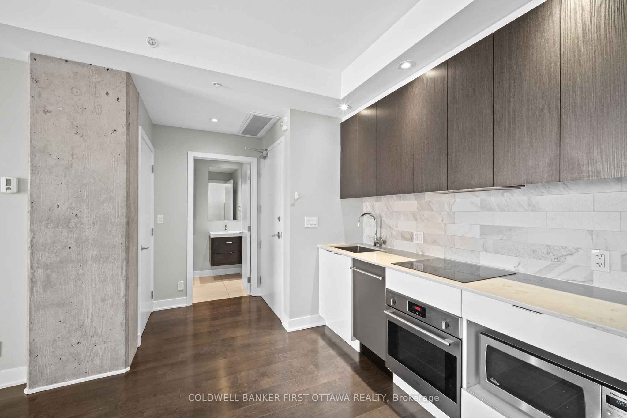 #1605 - 20 Daly Avenue Property Photo 6