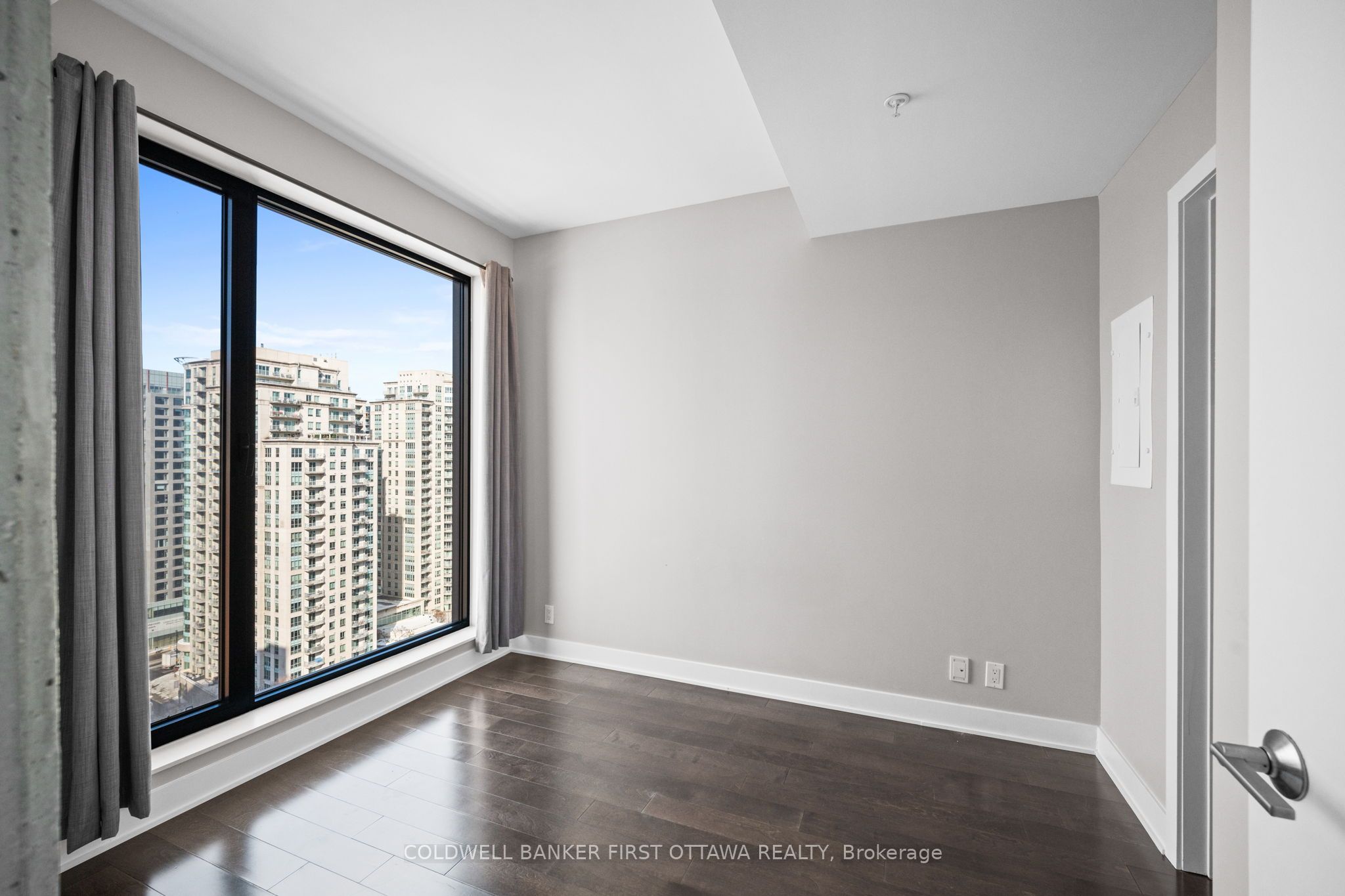 #1605 - 20 Daly Avenue Property Photo 11