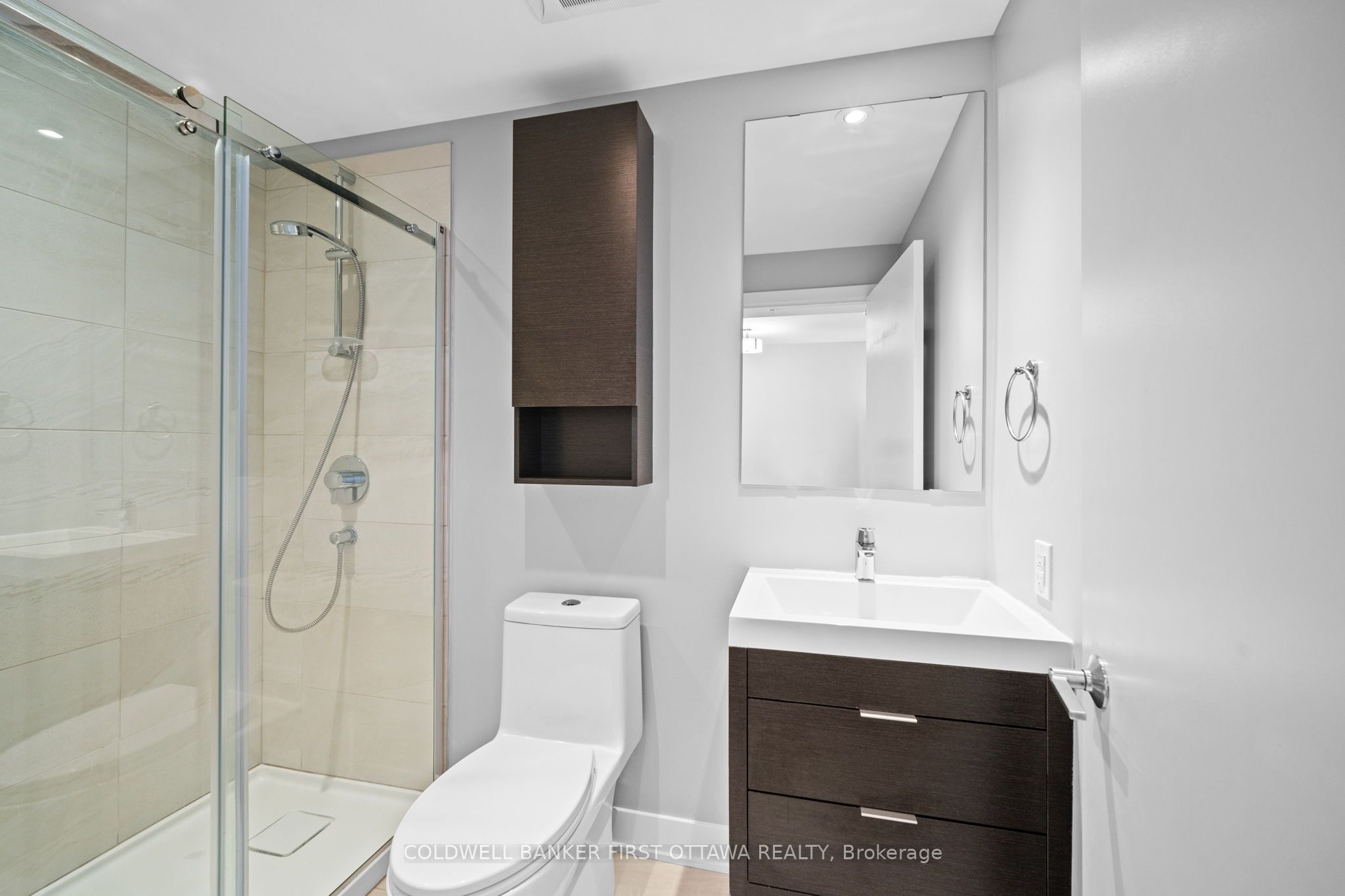 #1605 - 20 Daly Avenue Property Photo 16