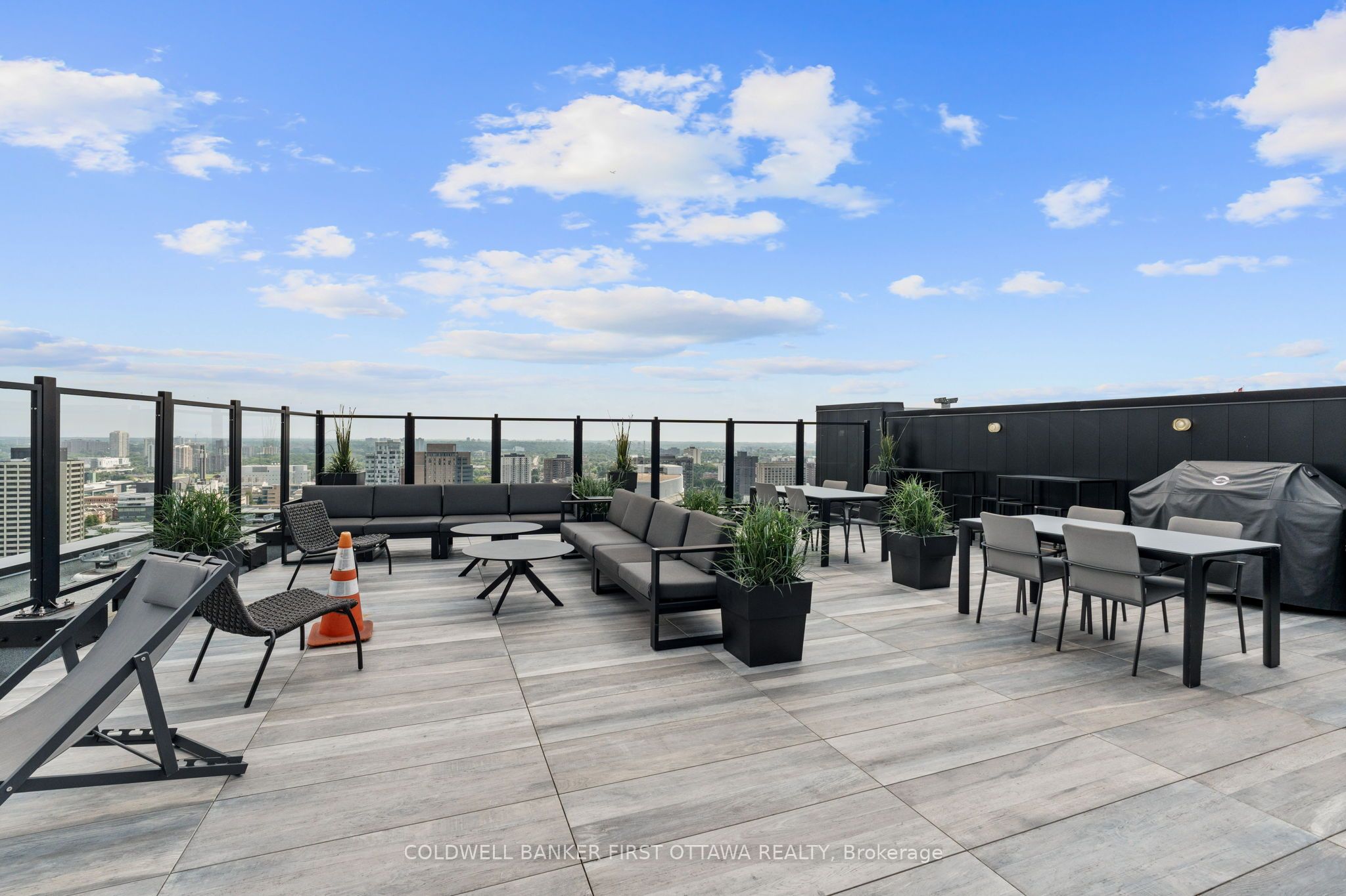 #1605 - 20 Daly Avenue Property Photo 17