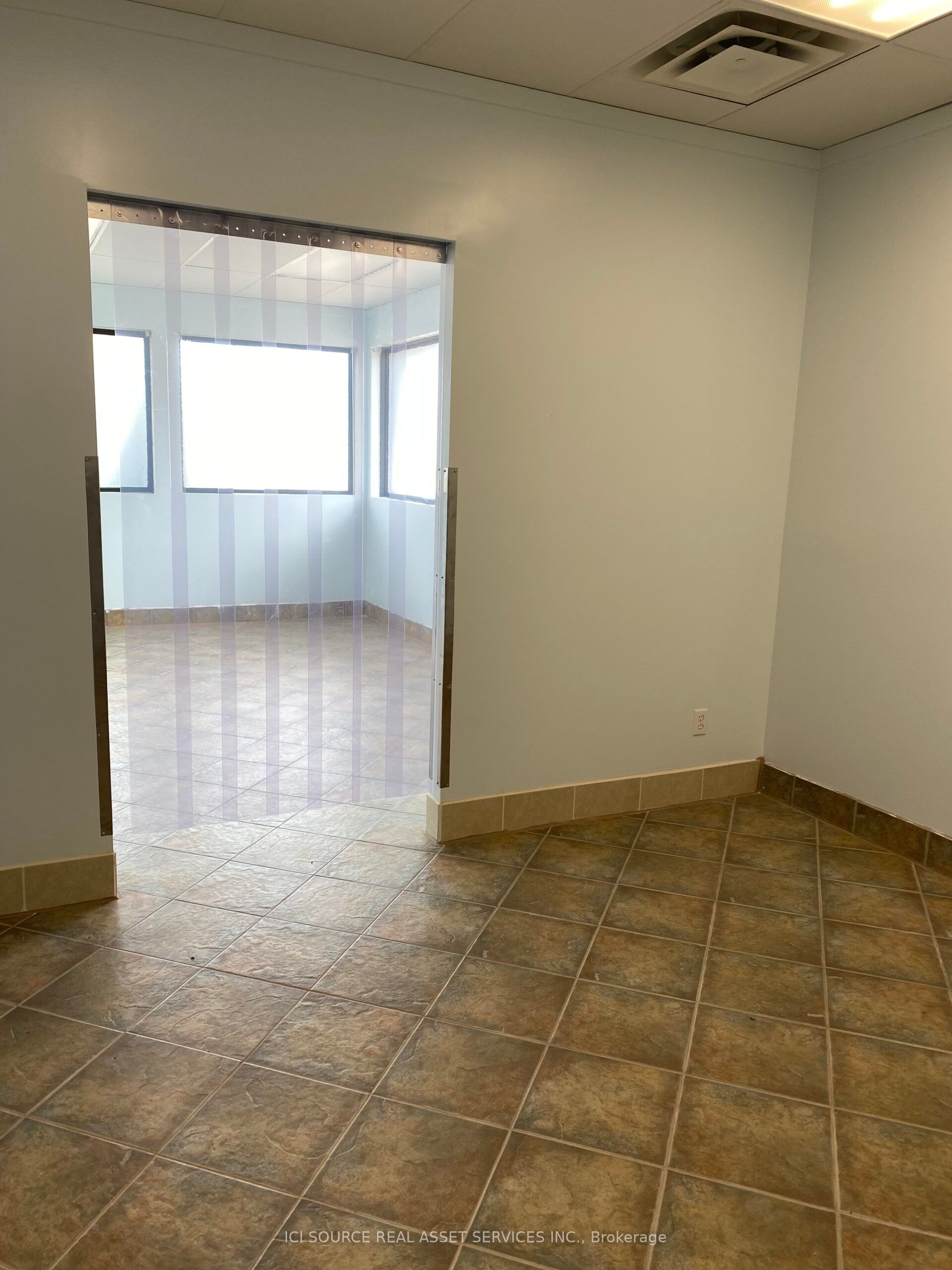 33373 Highway 17 Property Photo 8