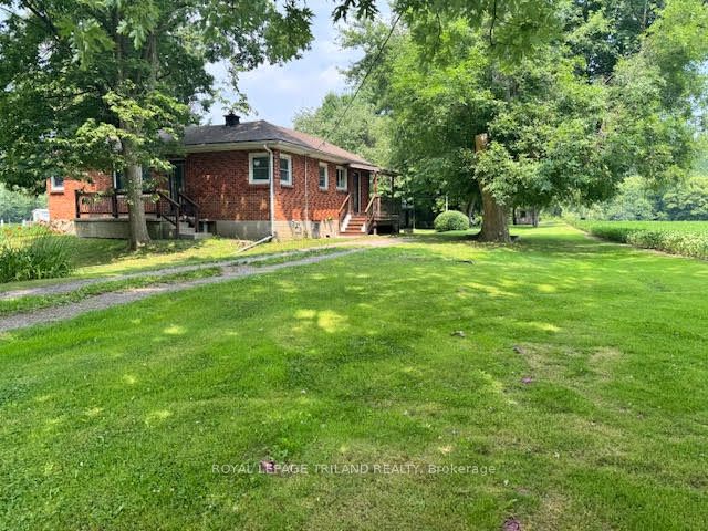 558 Crumlin Side Road Property Photo 1