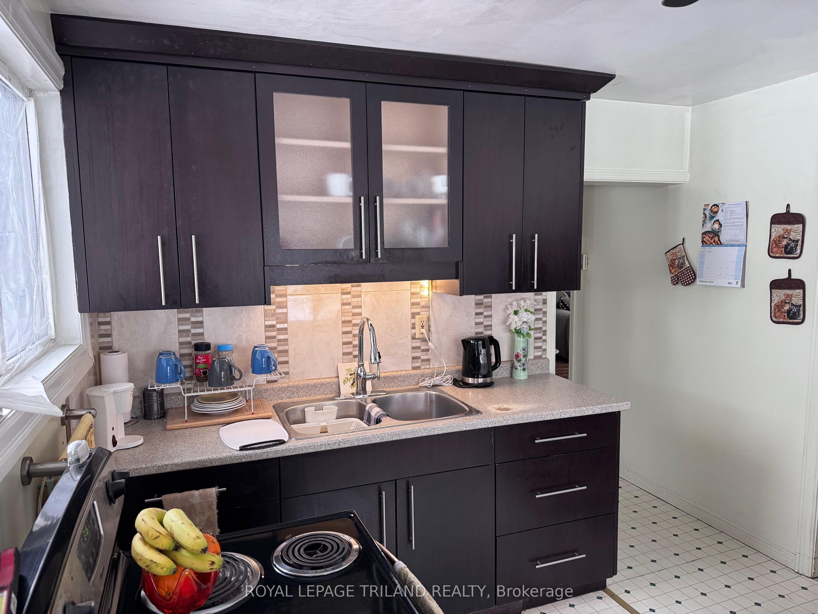 558 Crumlin Sideroad Property Photo 18