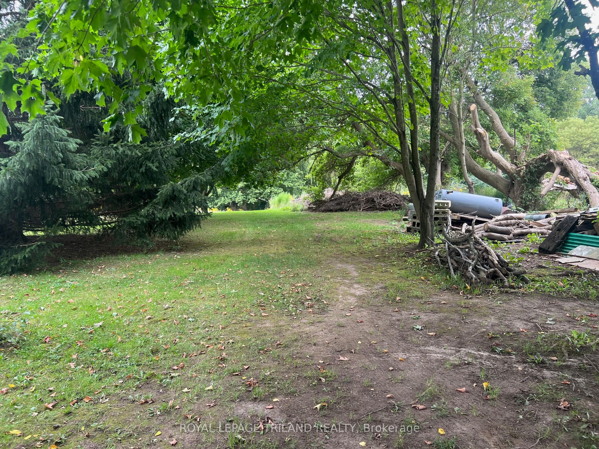 558 Crumlin Sideroad Property Photo 25