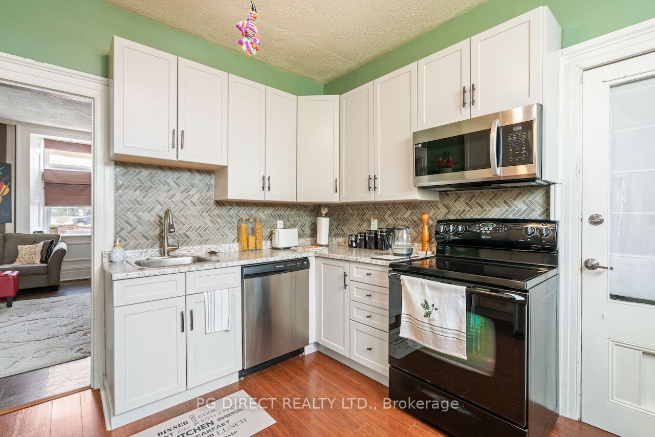 219 Henry Street Property Photo 6