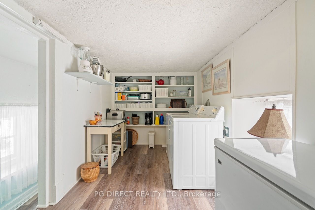 219 Henry Street Property Photo 9