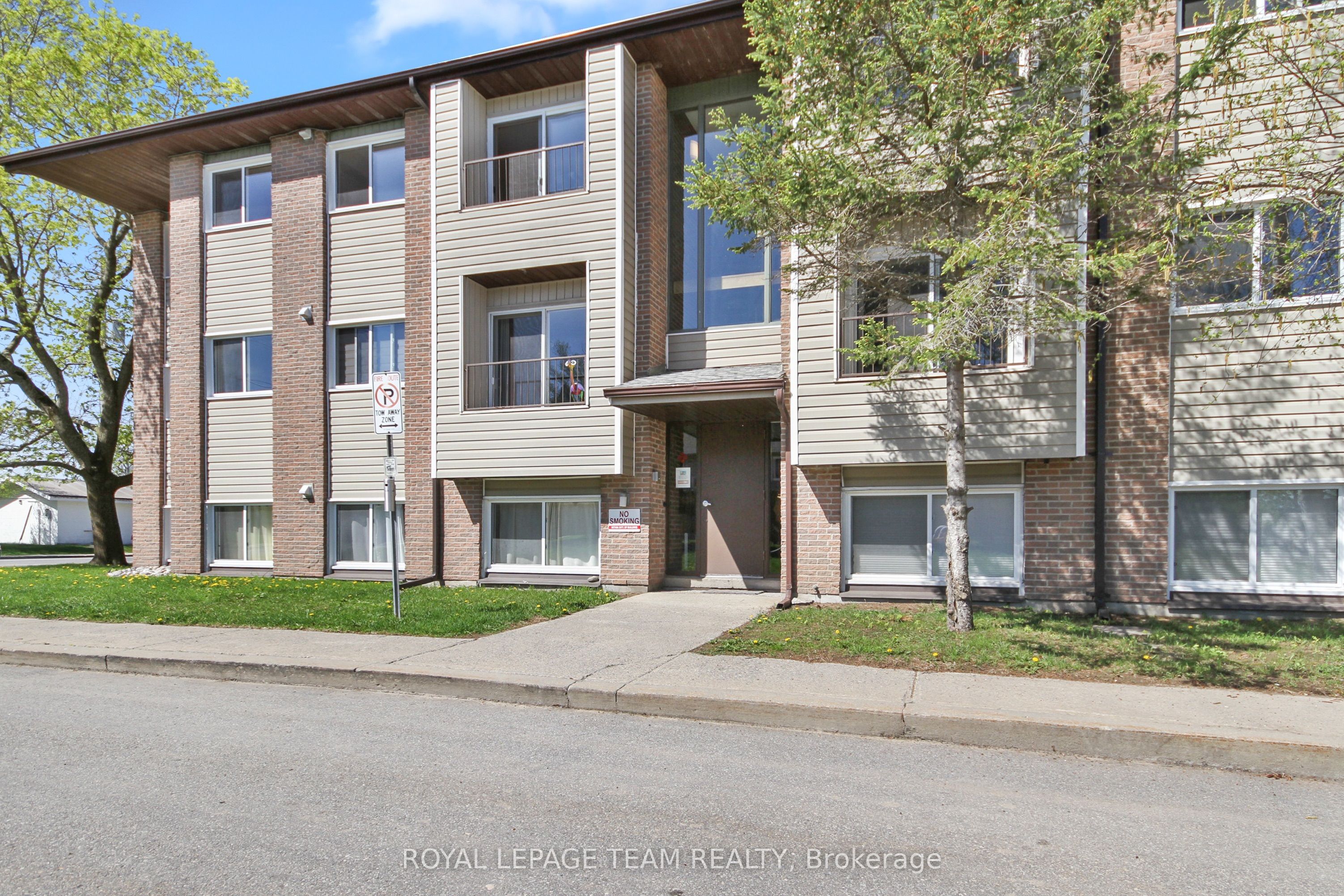 #301 - 323 Main Street Property Photo