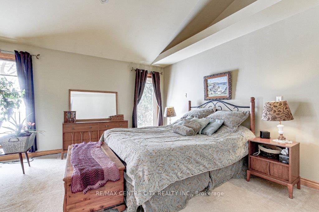 34639 Third Line Property Photo 10