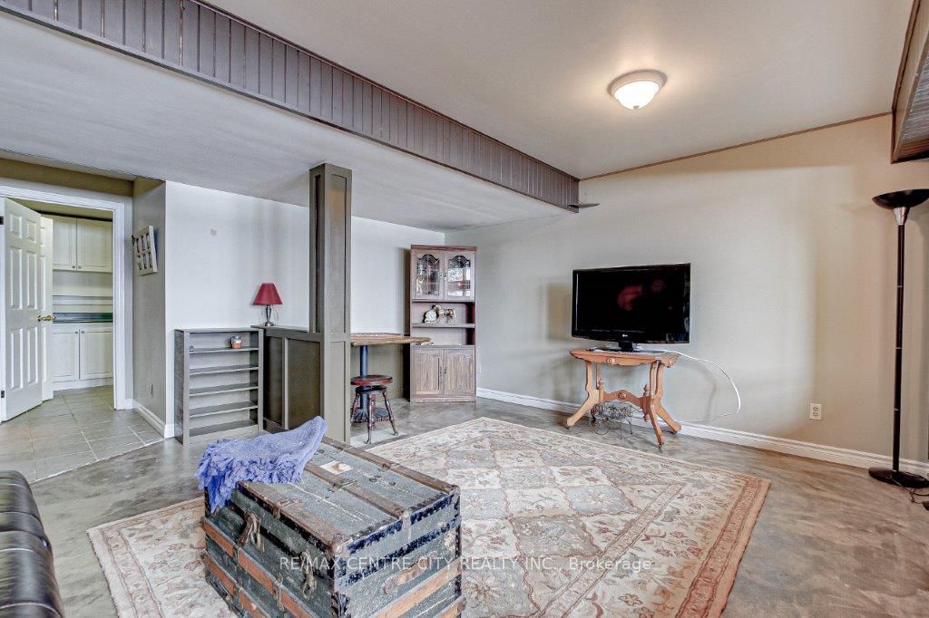 34639 Third Line Property Photo 26