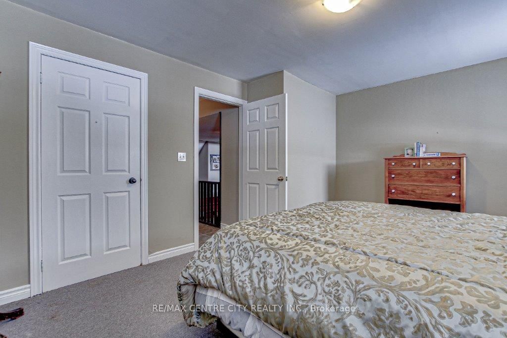 34639 Third Line Property Photo 34
