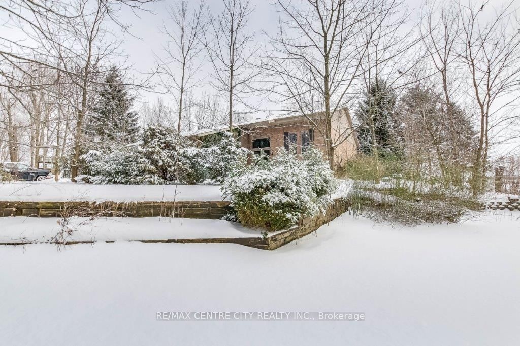 34639 Third Line Property Photo 39