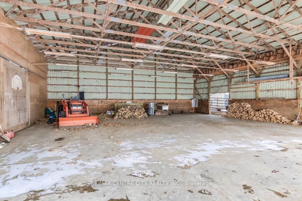 34639 Third Line Property Photo 41