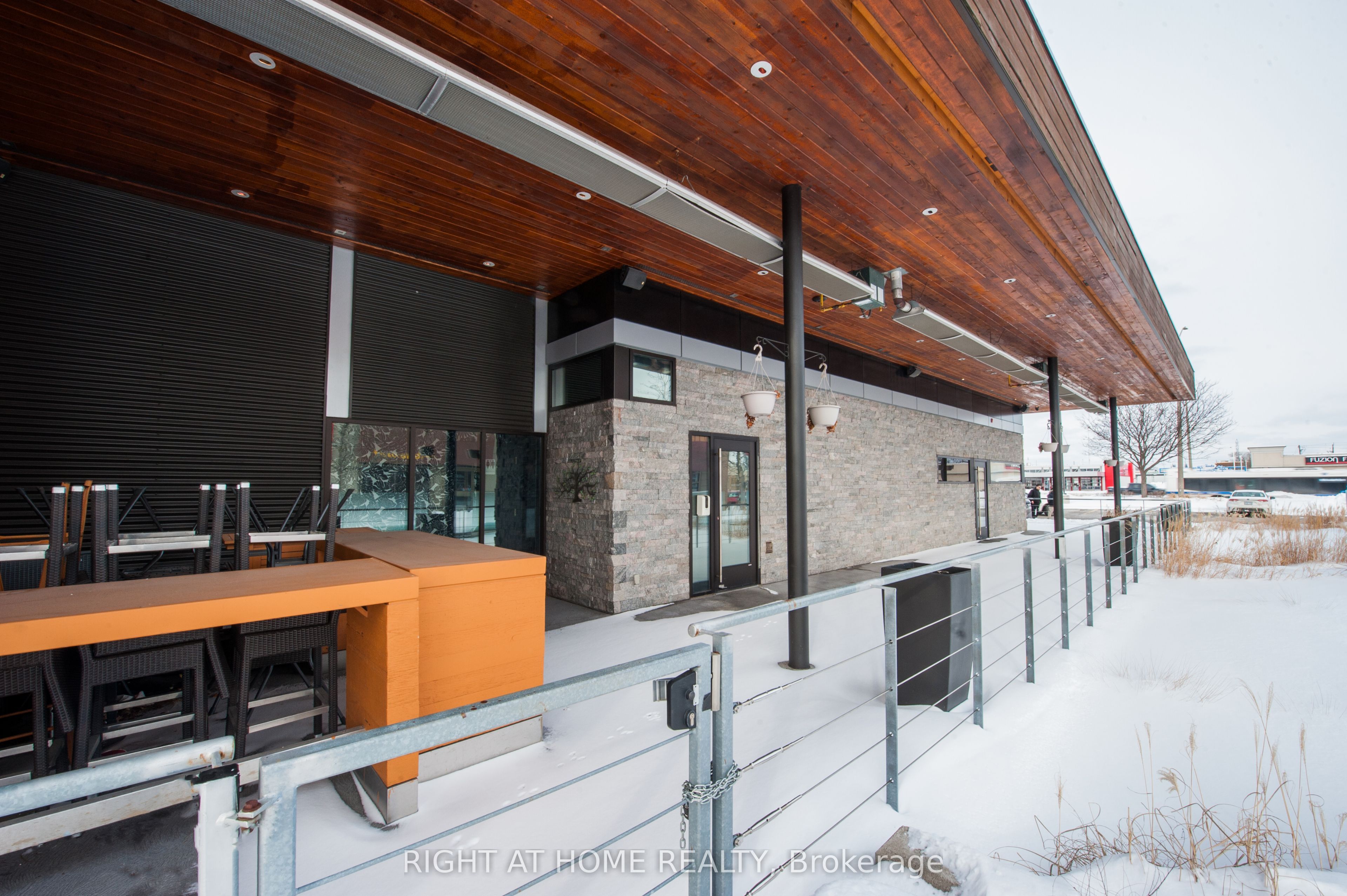 510 Hespeler Road Property Photo 3