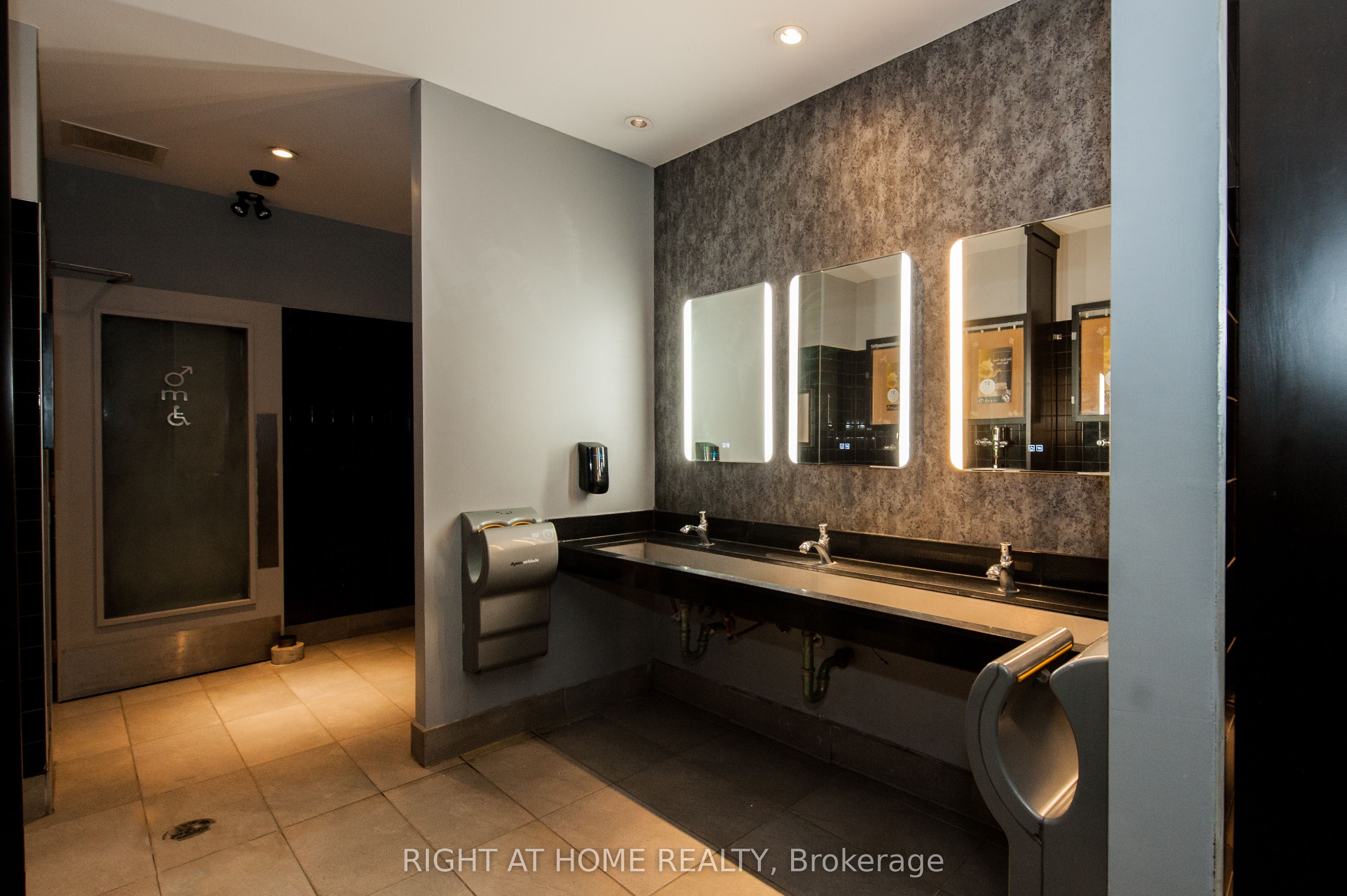510 Hespeler Road Property Photo 32