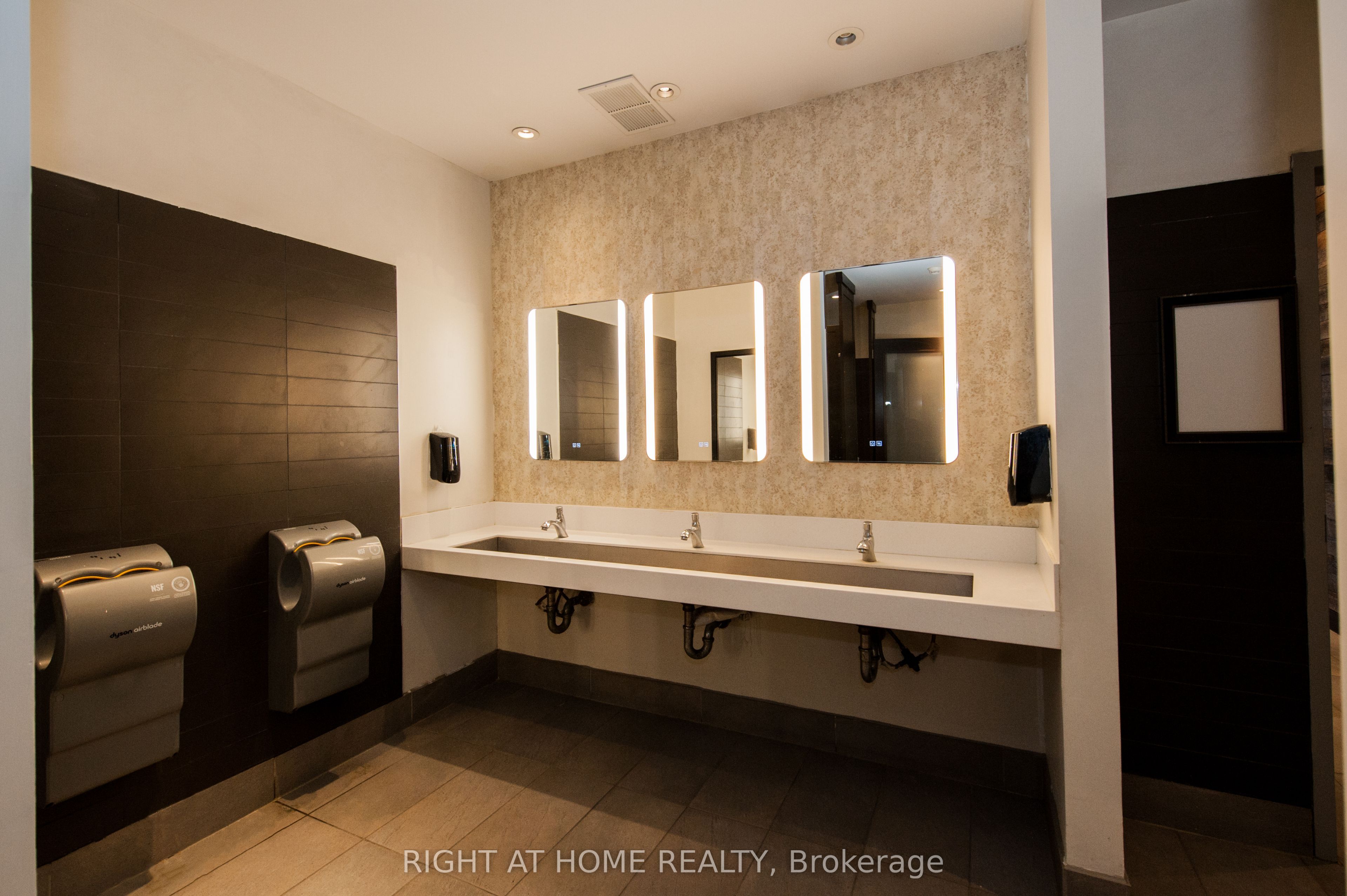 510 Hespeler Road Property Photo 34