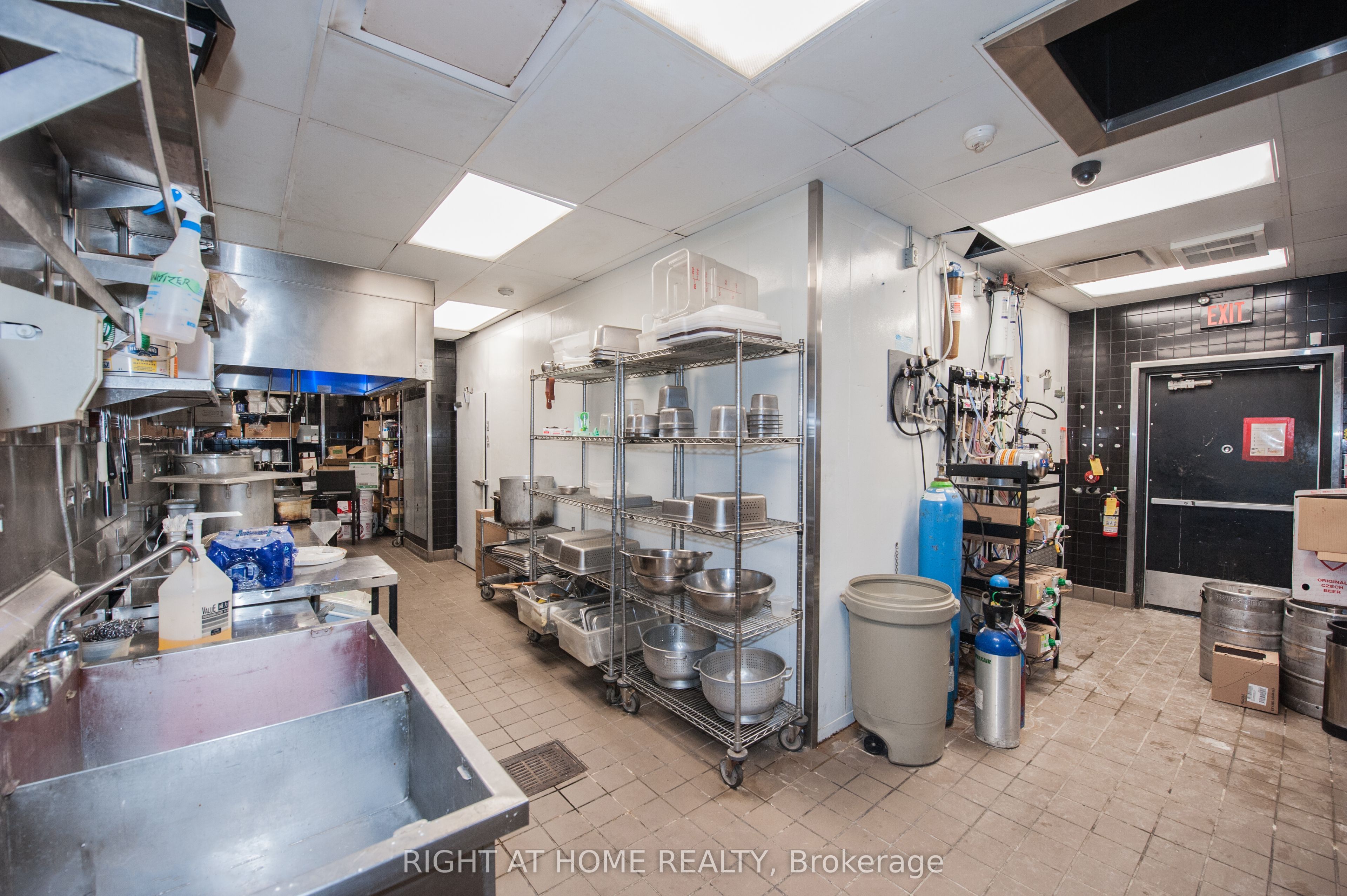 510 Hespeler Road Property Photo 36