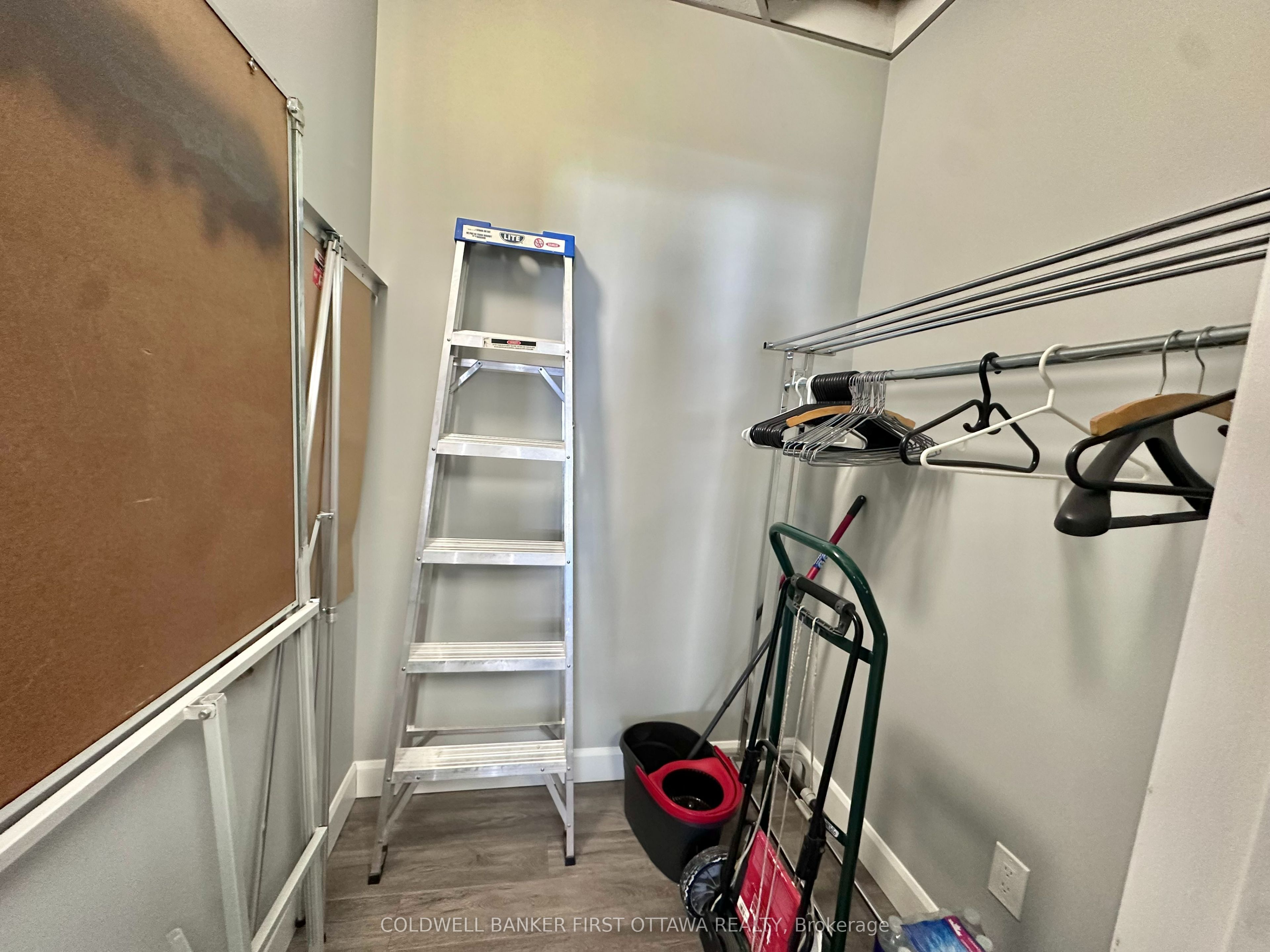 2285 St-laurent Blvd Property Photo 11