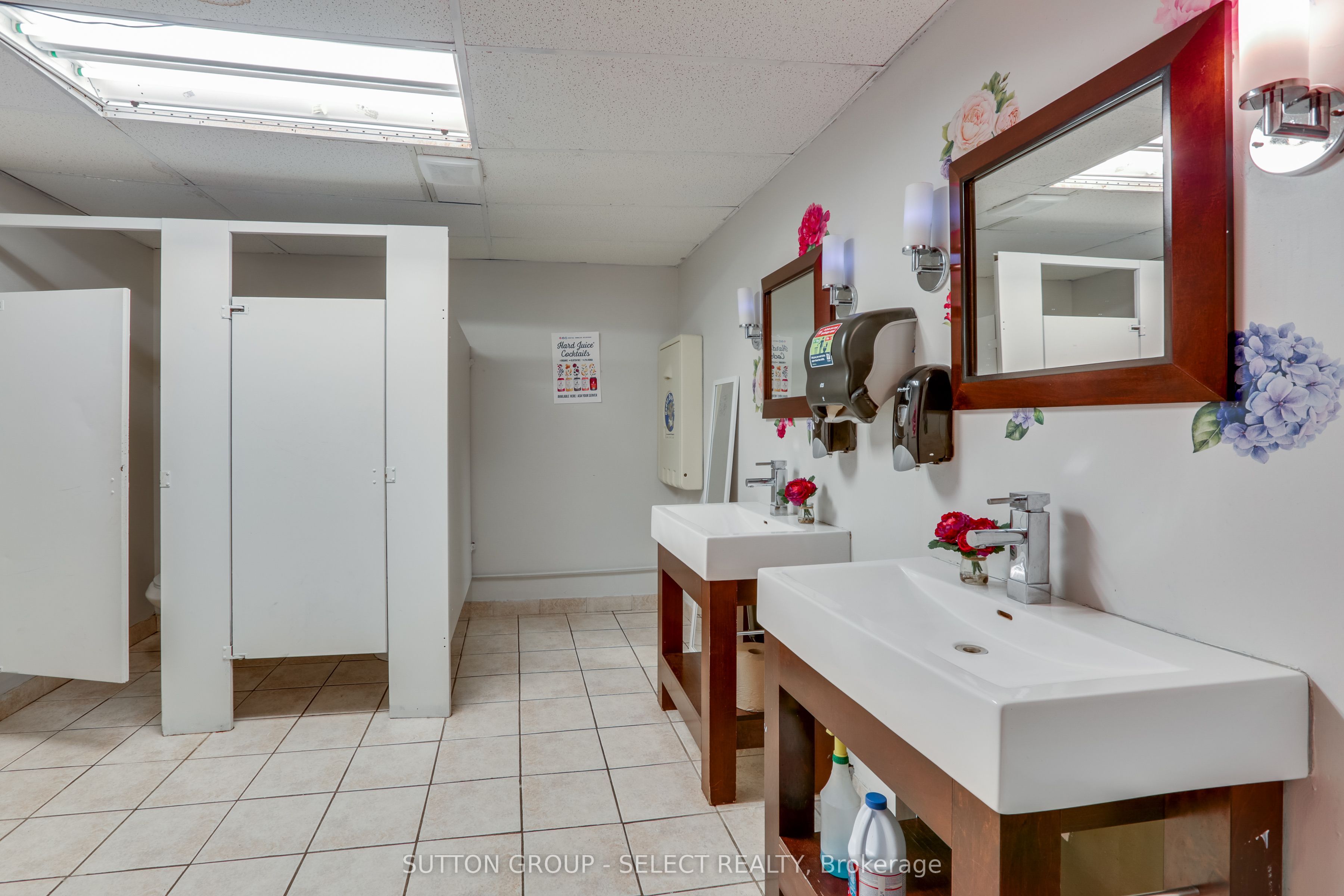 #unit #a - 1288 Commissioners Road Property Photo 27