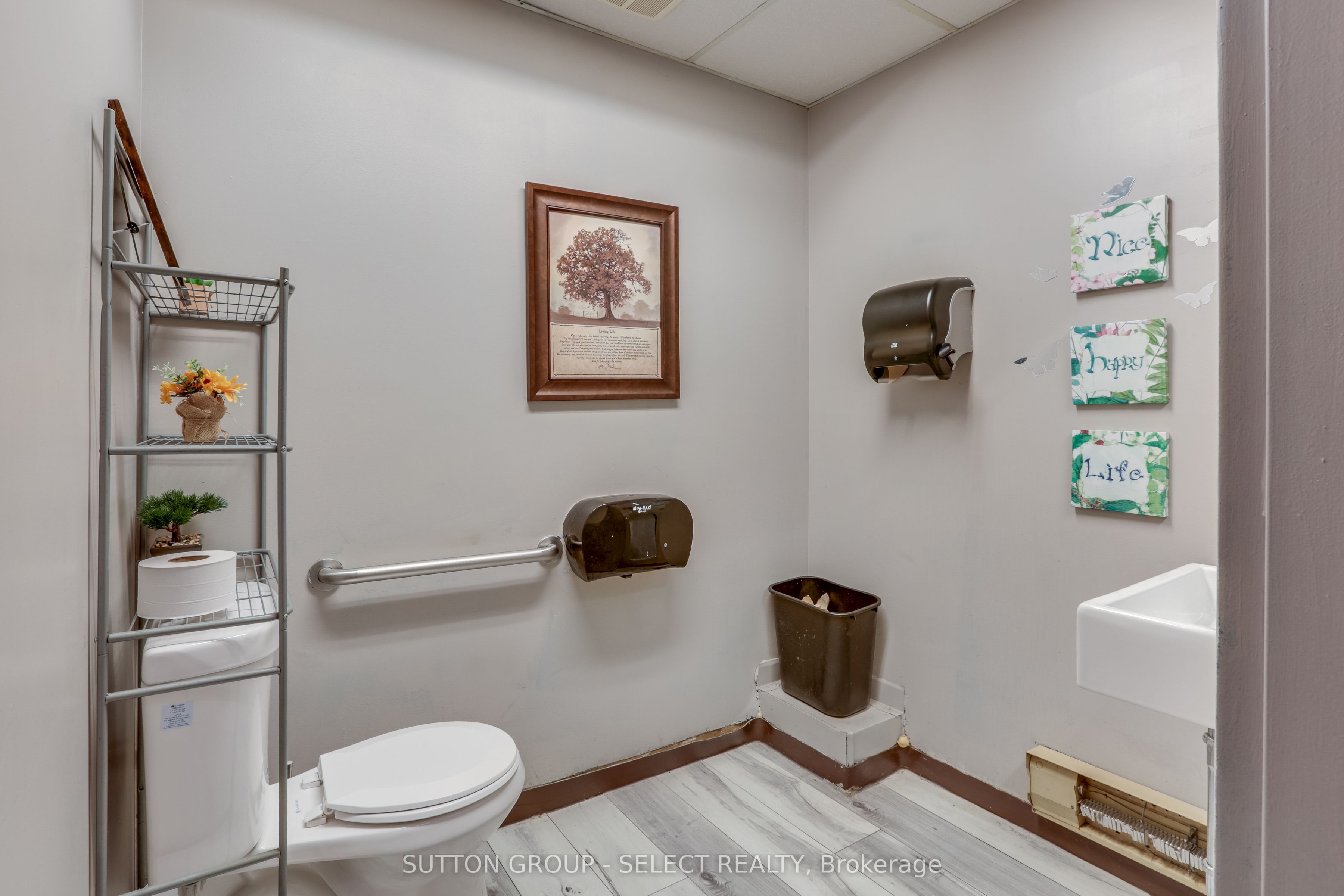 #unit #a - 1288 Commissioners Road Property Photo 29