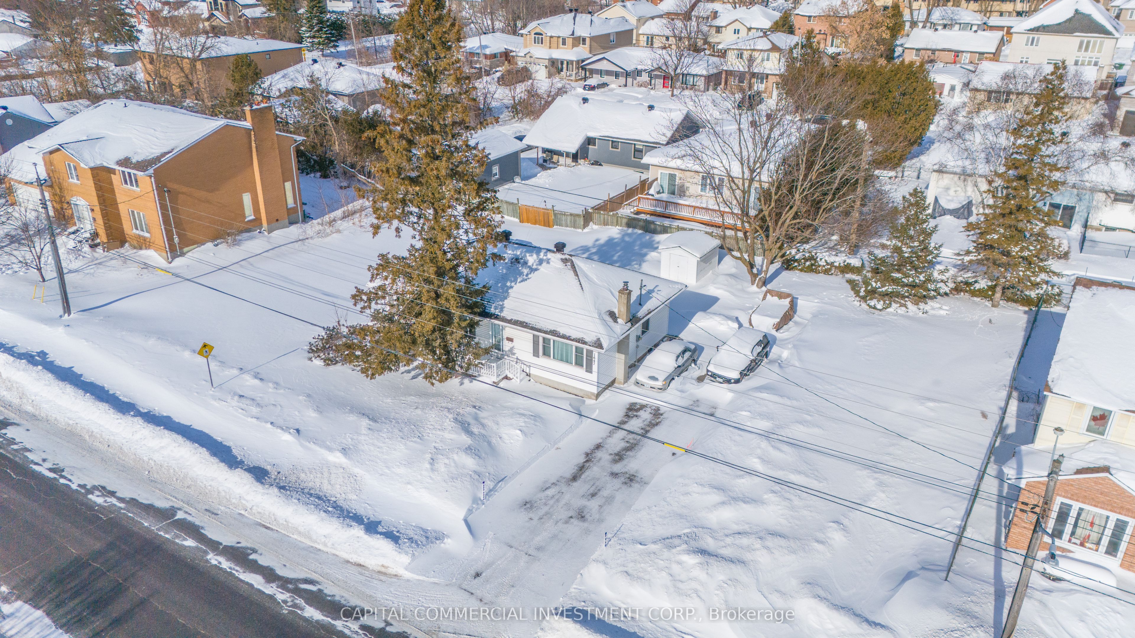 1647 Queensdale Avenue Property Photo 2