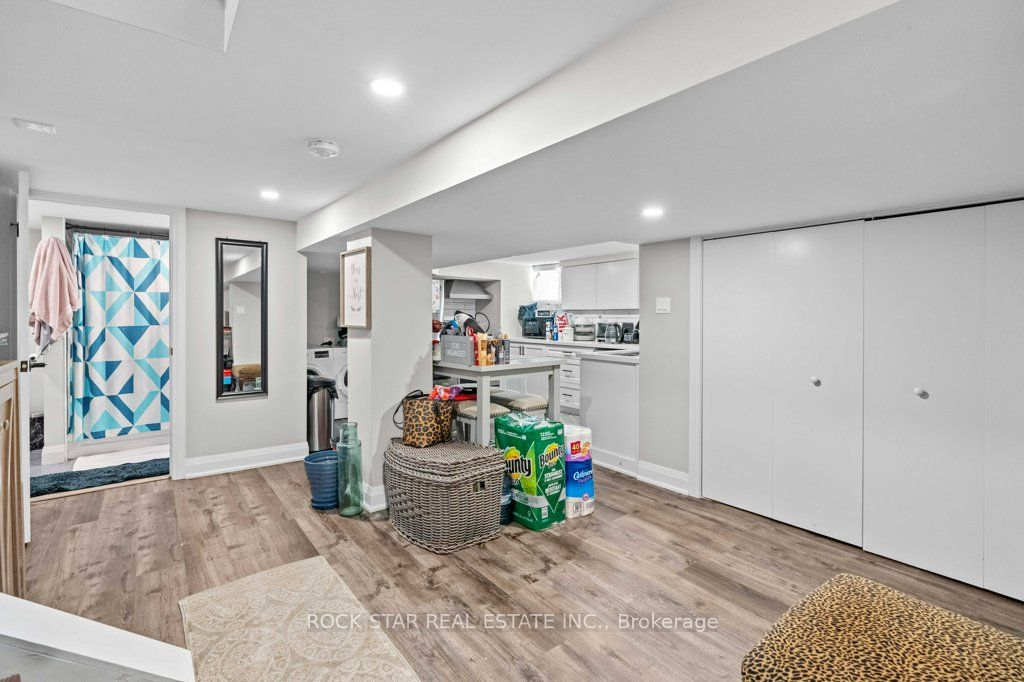 20 Holton Avenue Property Photo 7