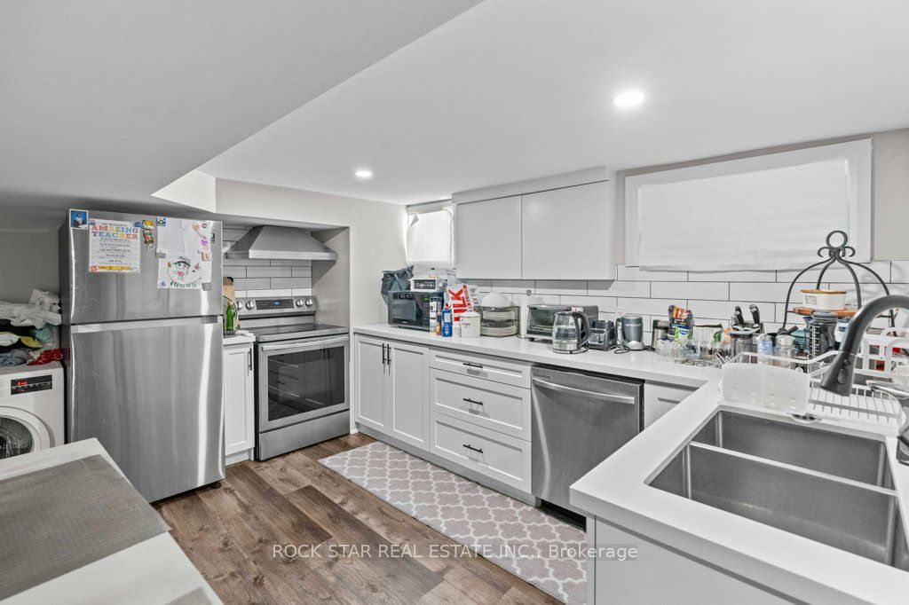 20 Holton Avenue Property Photo 9