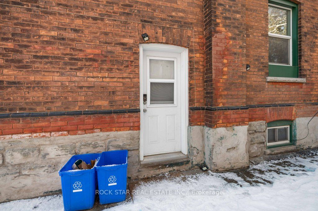 20 Holton Avenue Property Photo 16