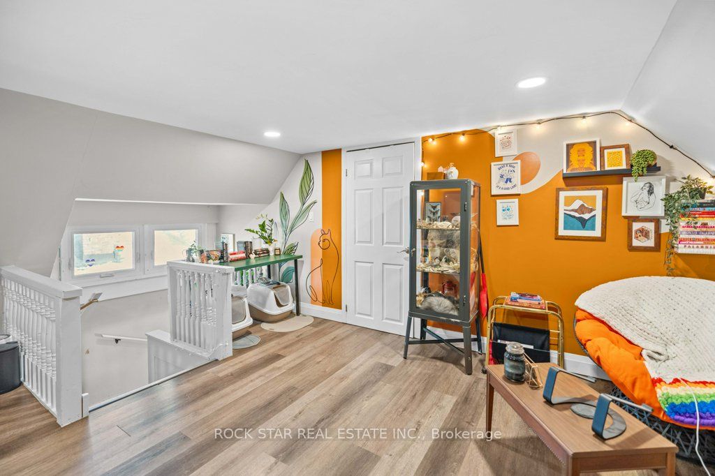 20 Holton Avenue Property Photo 21