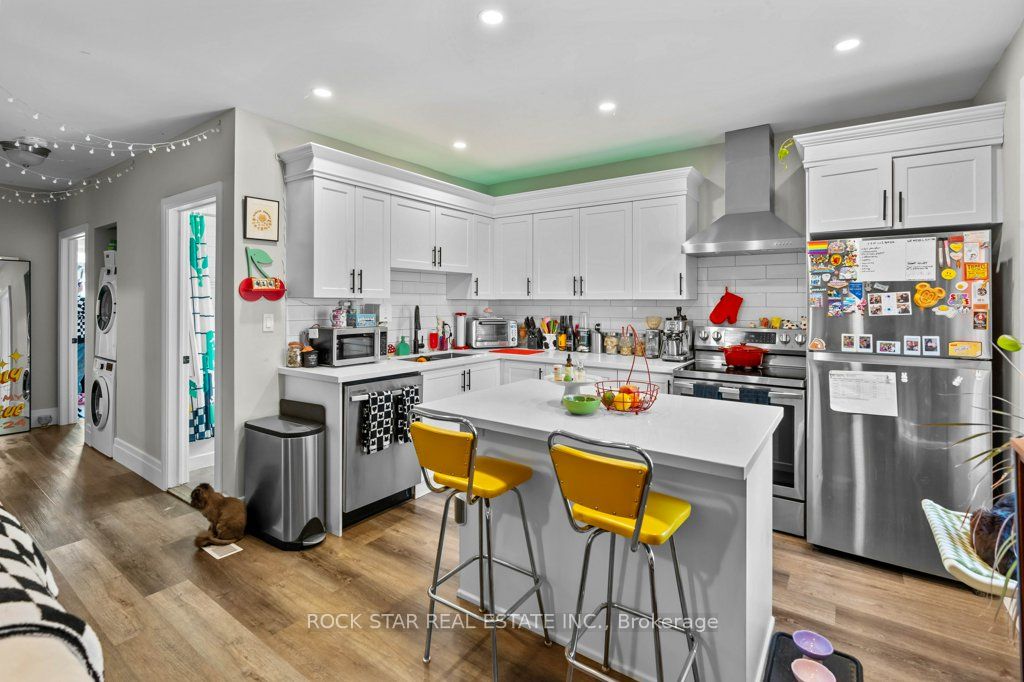 20 Holton Avenue Property Photo 32