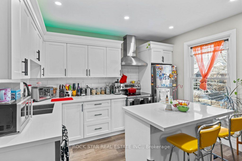 20 Holton Avenue Property Photo 33