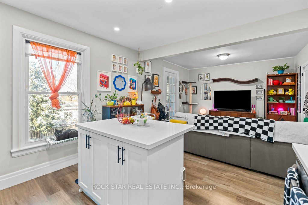 20 Holton Avenue Property Photo 34