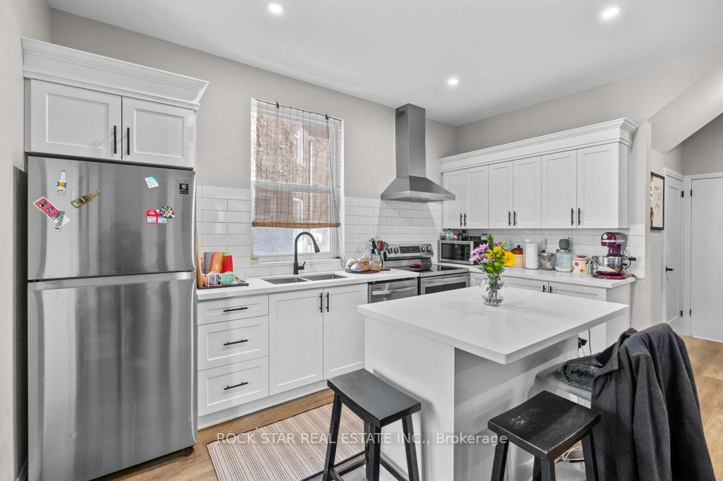 20 Holton Avenue Property Photo 38