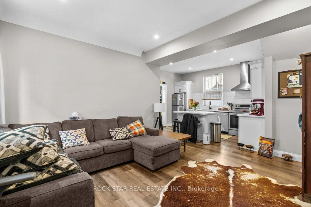 20 Holton Avenue Property Photo 43