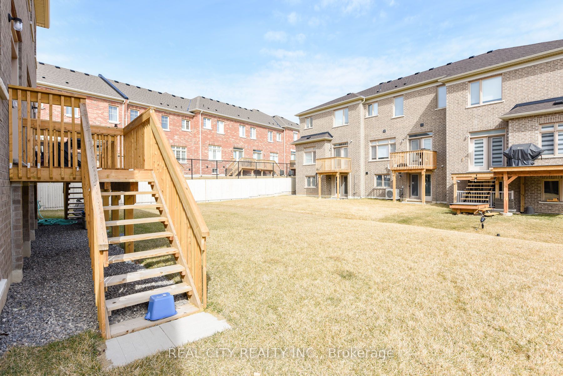 38 Silver Meadow Gardens Property Photo 41