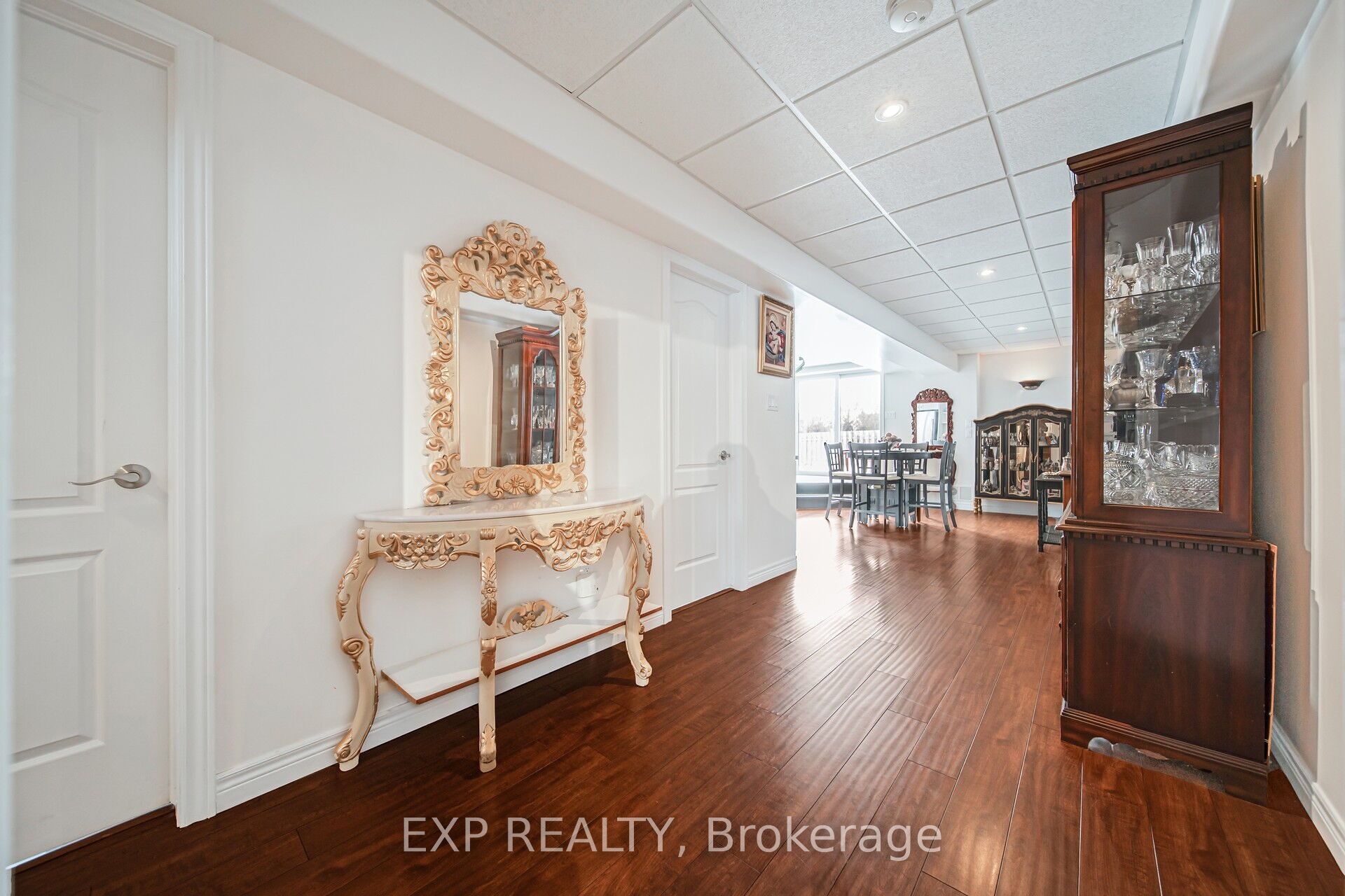 7 Lynbrook Lane Property Photo 6