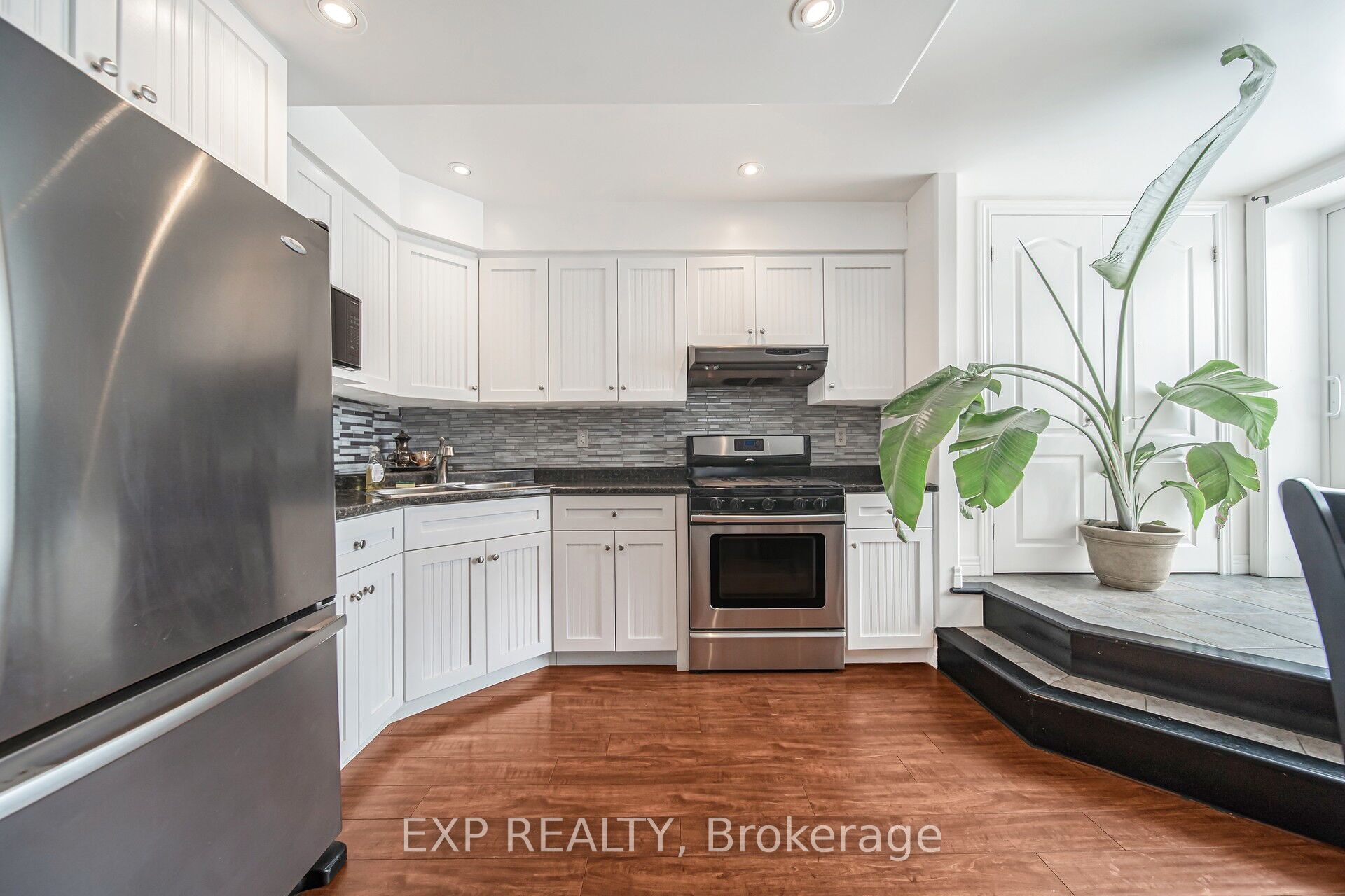 7 Lynbrook Lane Property Photo 15