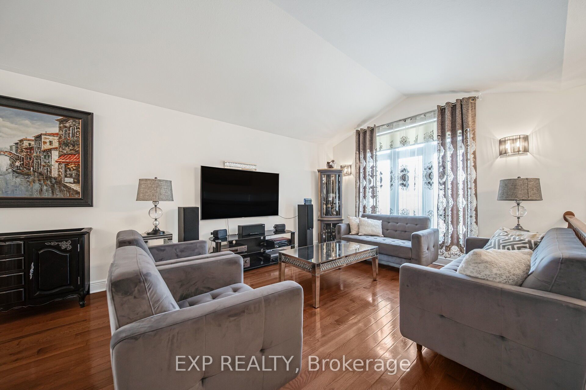 7 Lynbrook Lane Property Photo 23