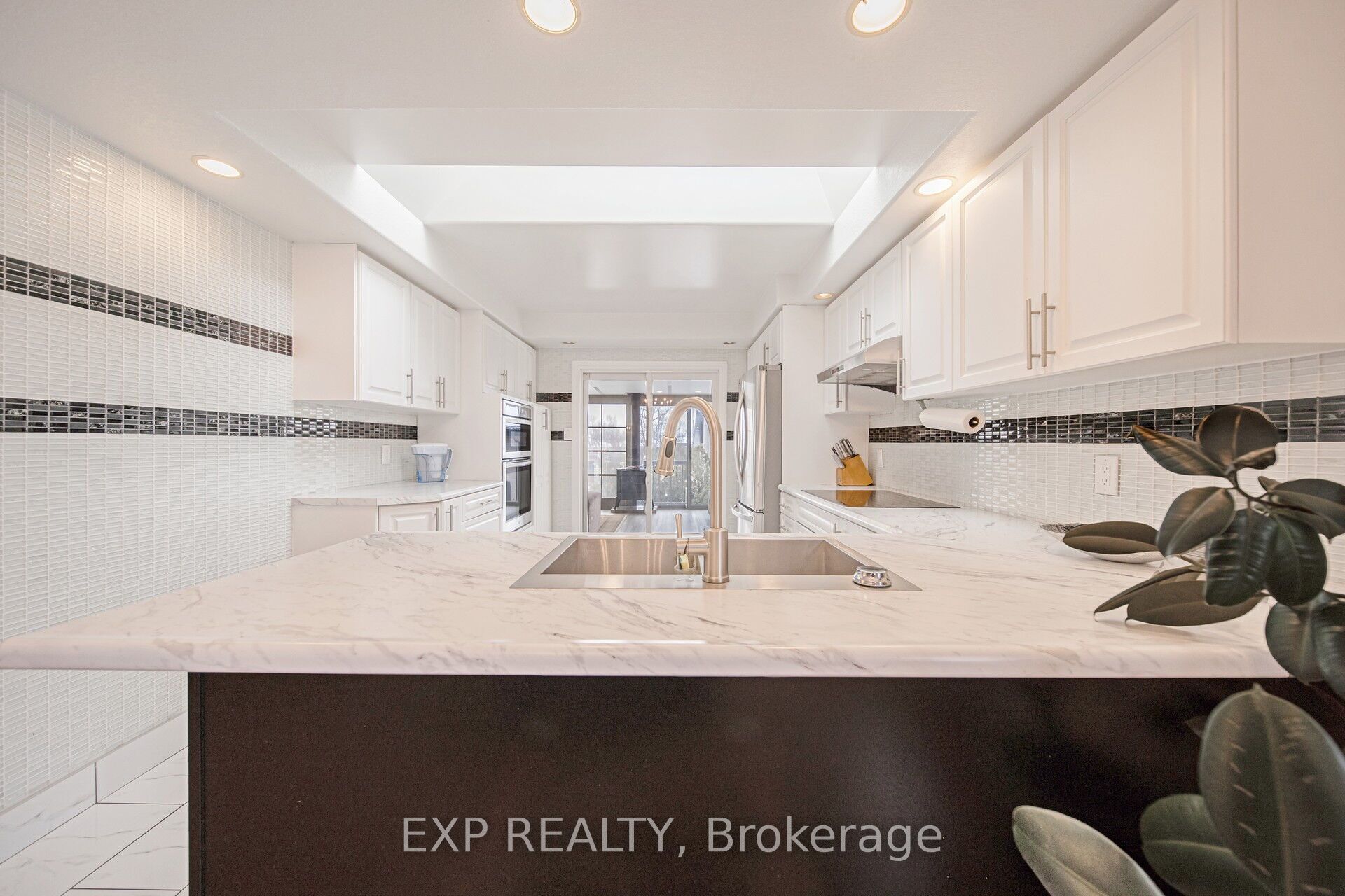 7 Lynbrook Lane Property Photo 29