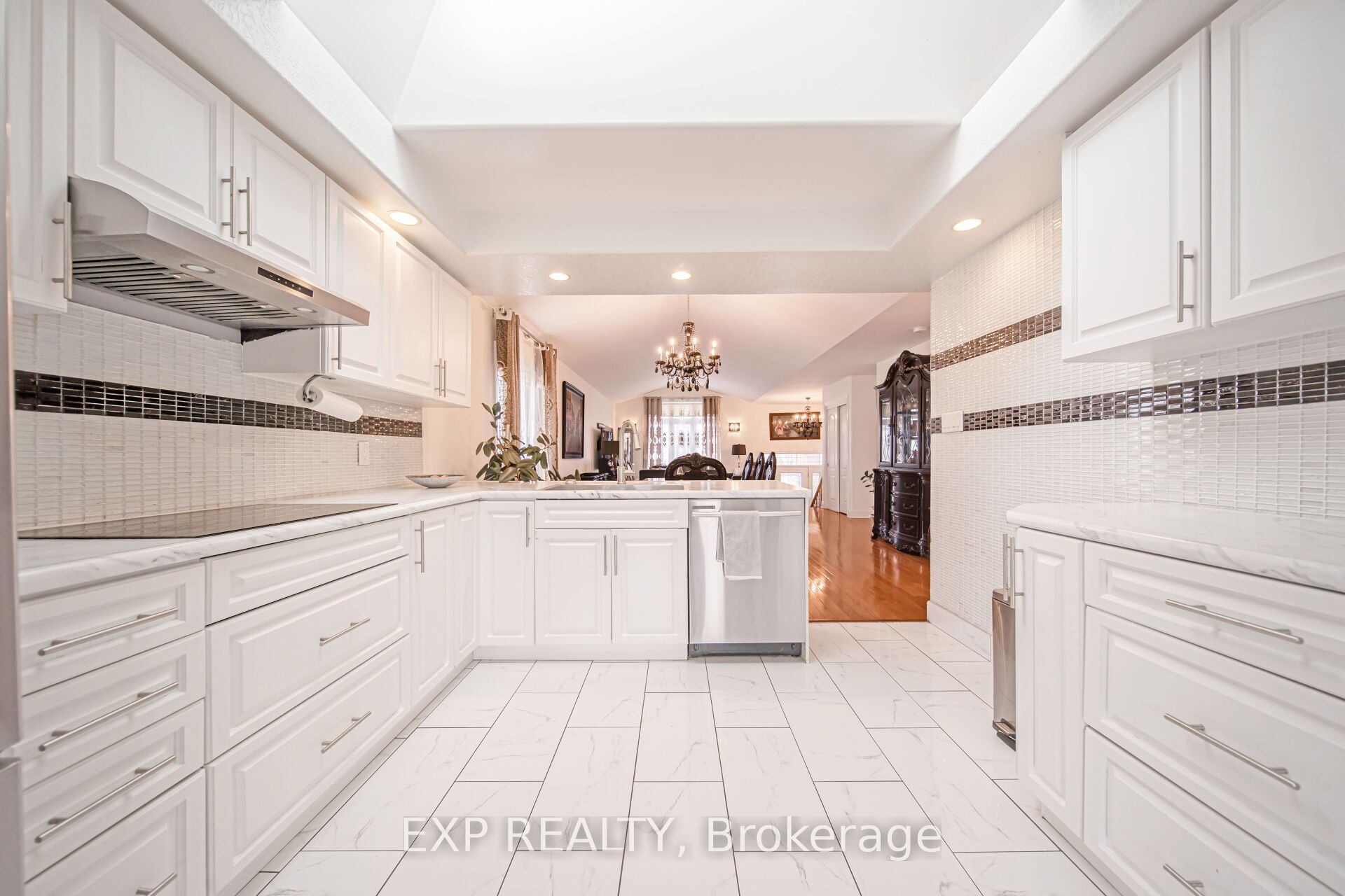 7 Lynbrook Lane Property Photo 30