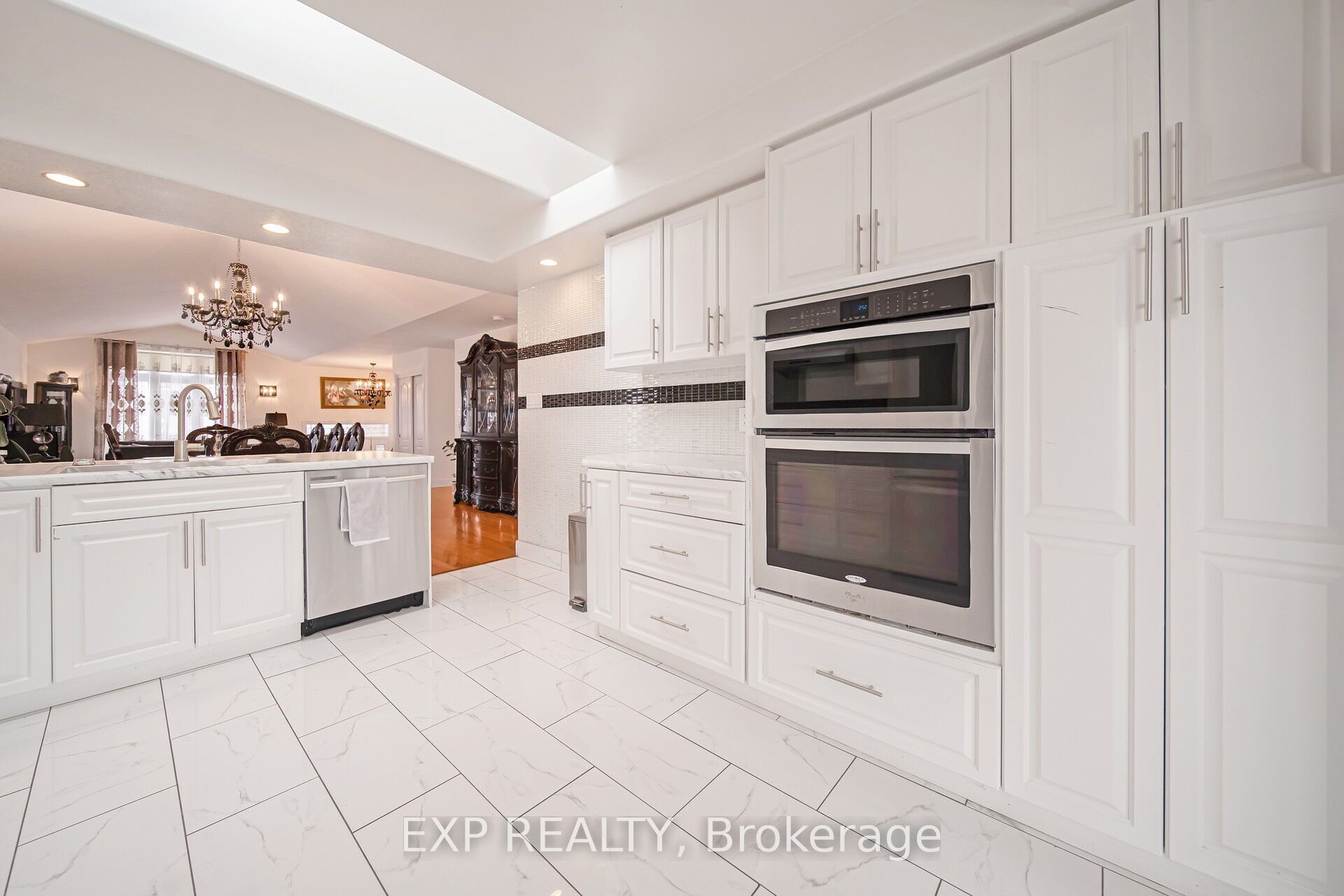 7 Lynbrook Lane Property Photo 34