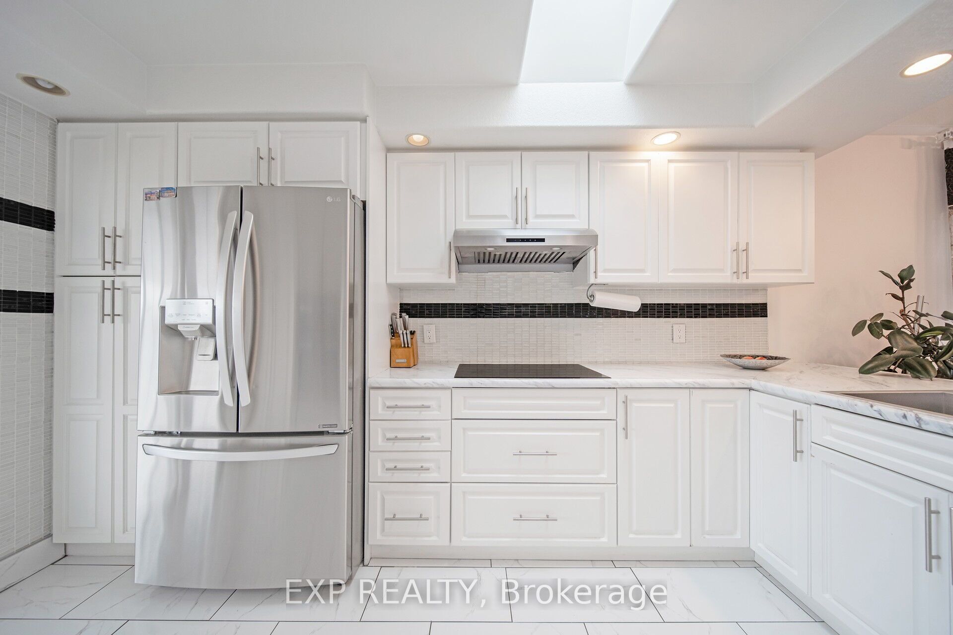 7 Lynbrook Lane Property Photo 35