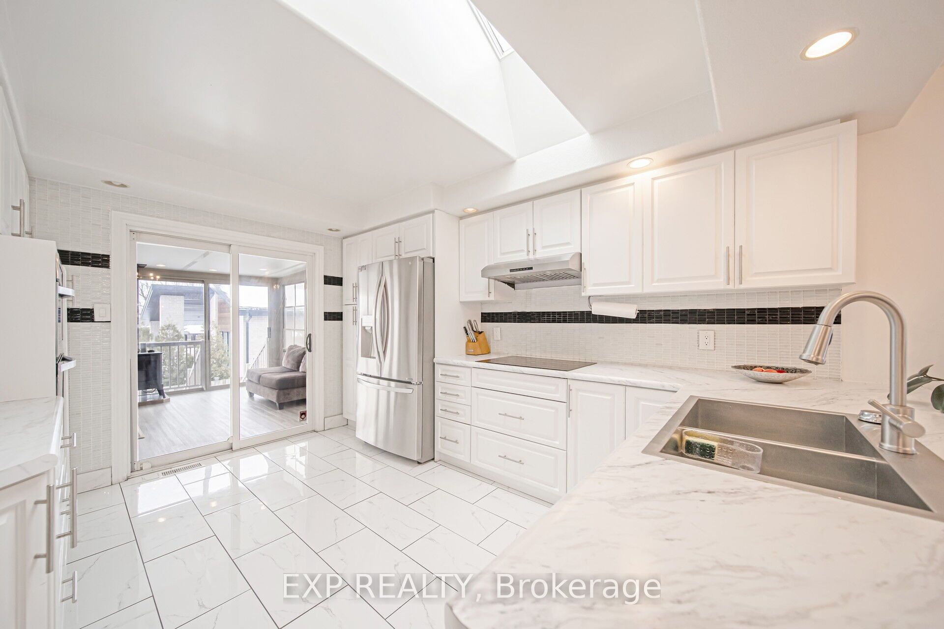 7 Lynbrook Lane Property Photo 38