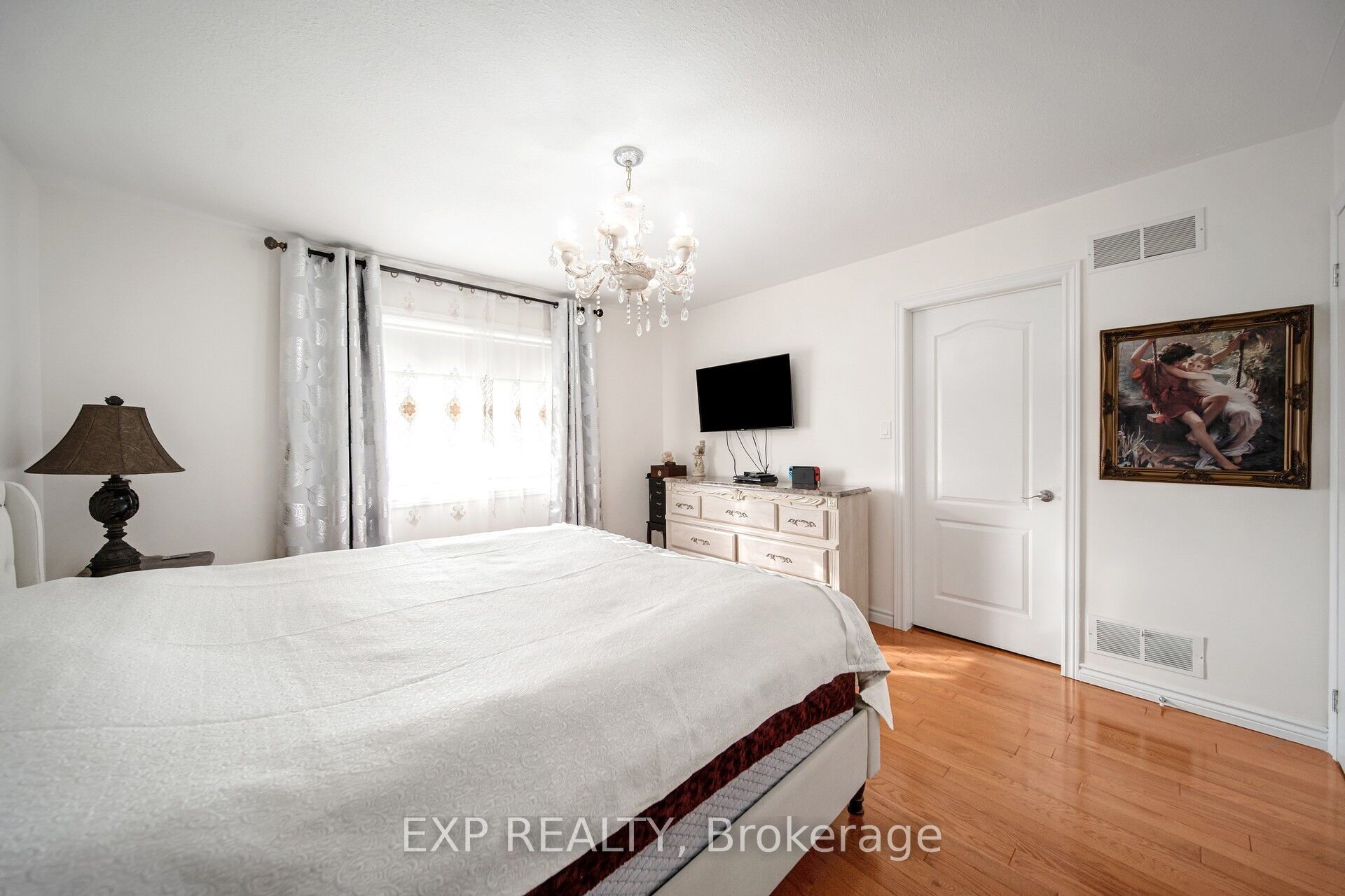 7 Lynbrook Lane Property Photo 42